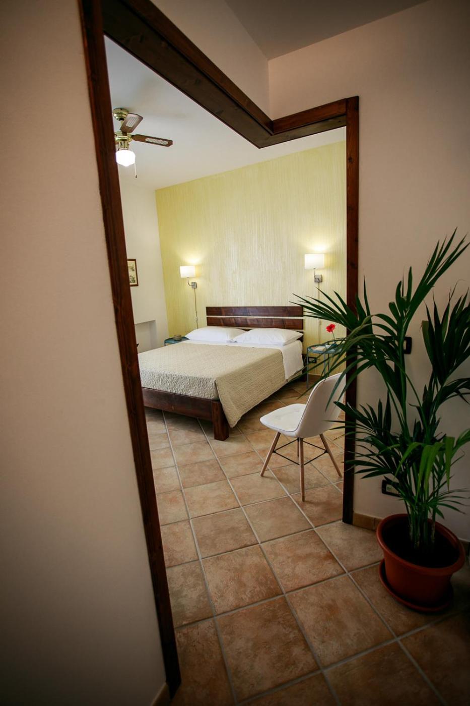 Double Room with Spa Bath photo 2