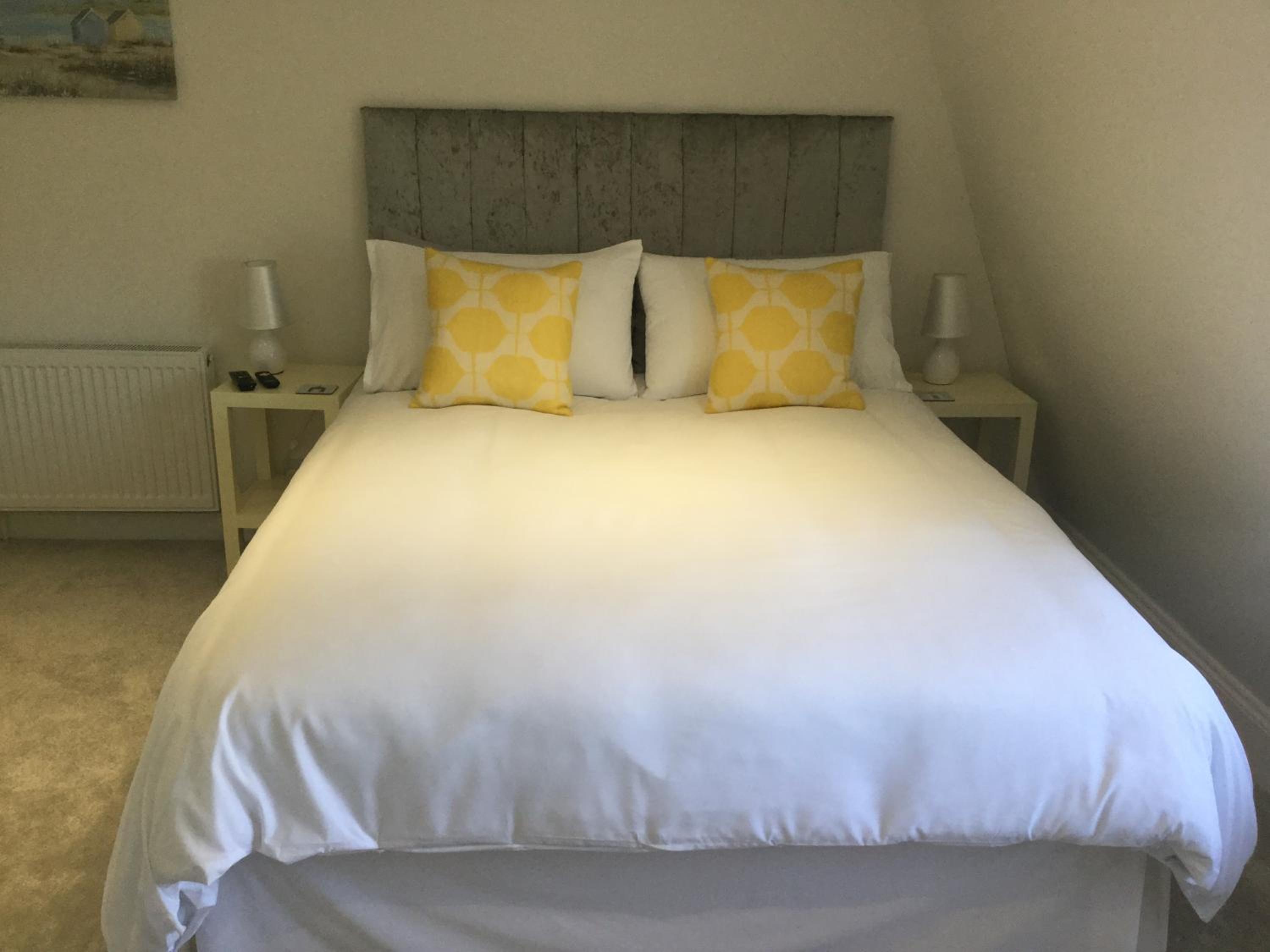 Double or Twin Room with Bathroom - Photo 1