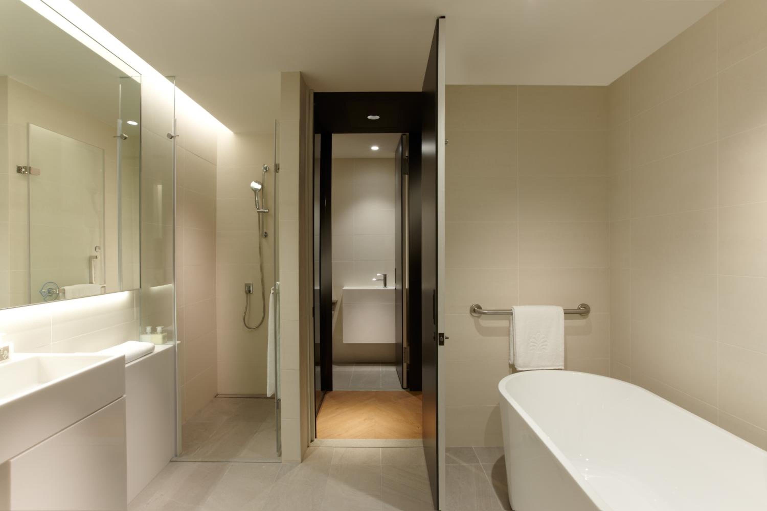 Deluxe Suite photo 3