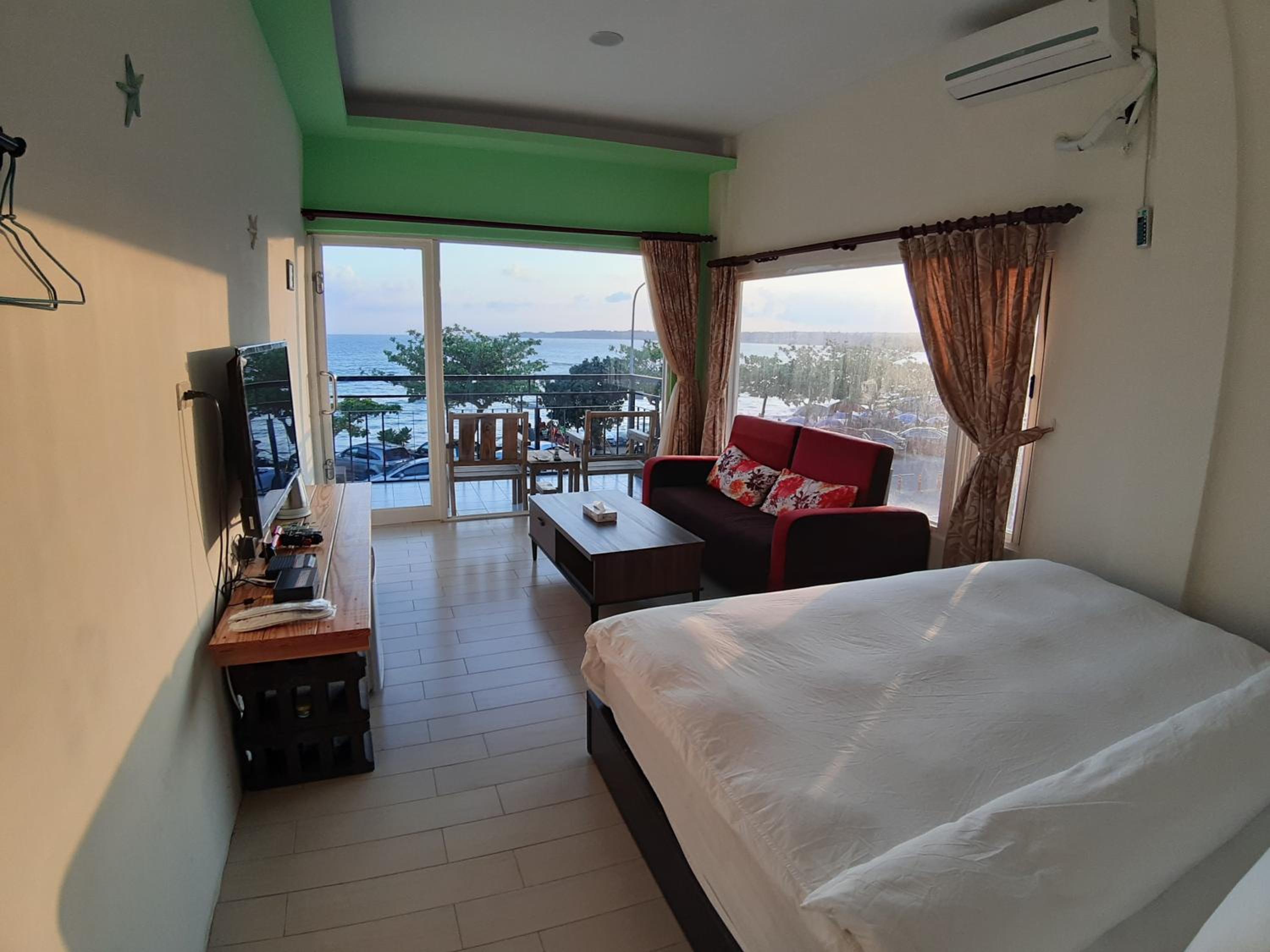 Double Room with Balcony and Sea View photo 2