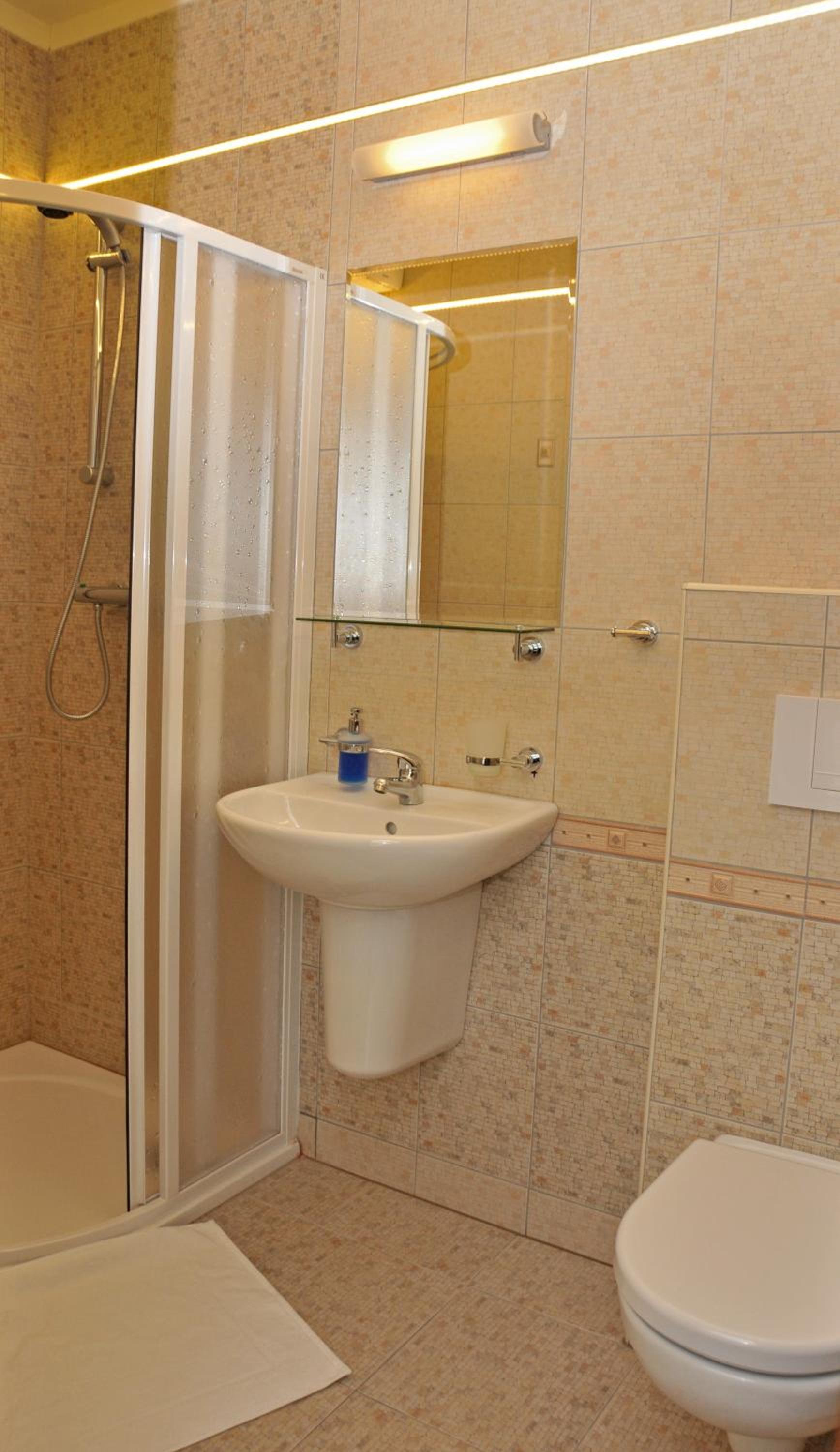 Standard Triple Room photo 2