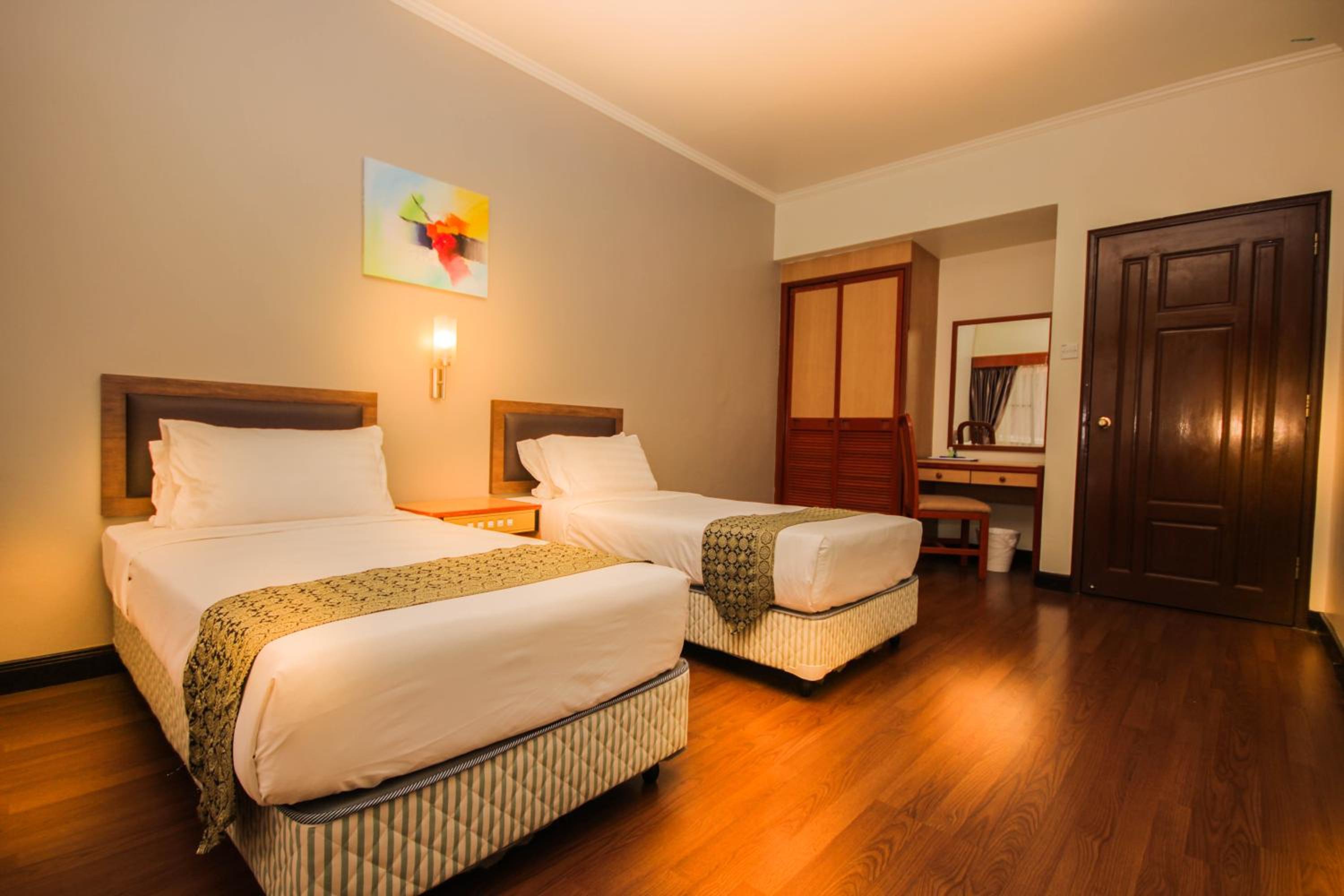 One-Bedroom Apartment - Photo 4