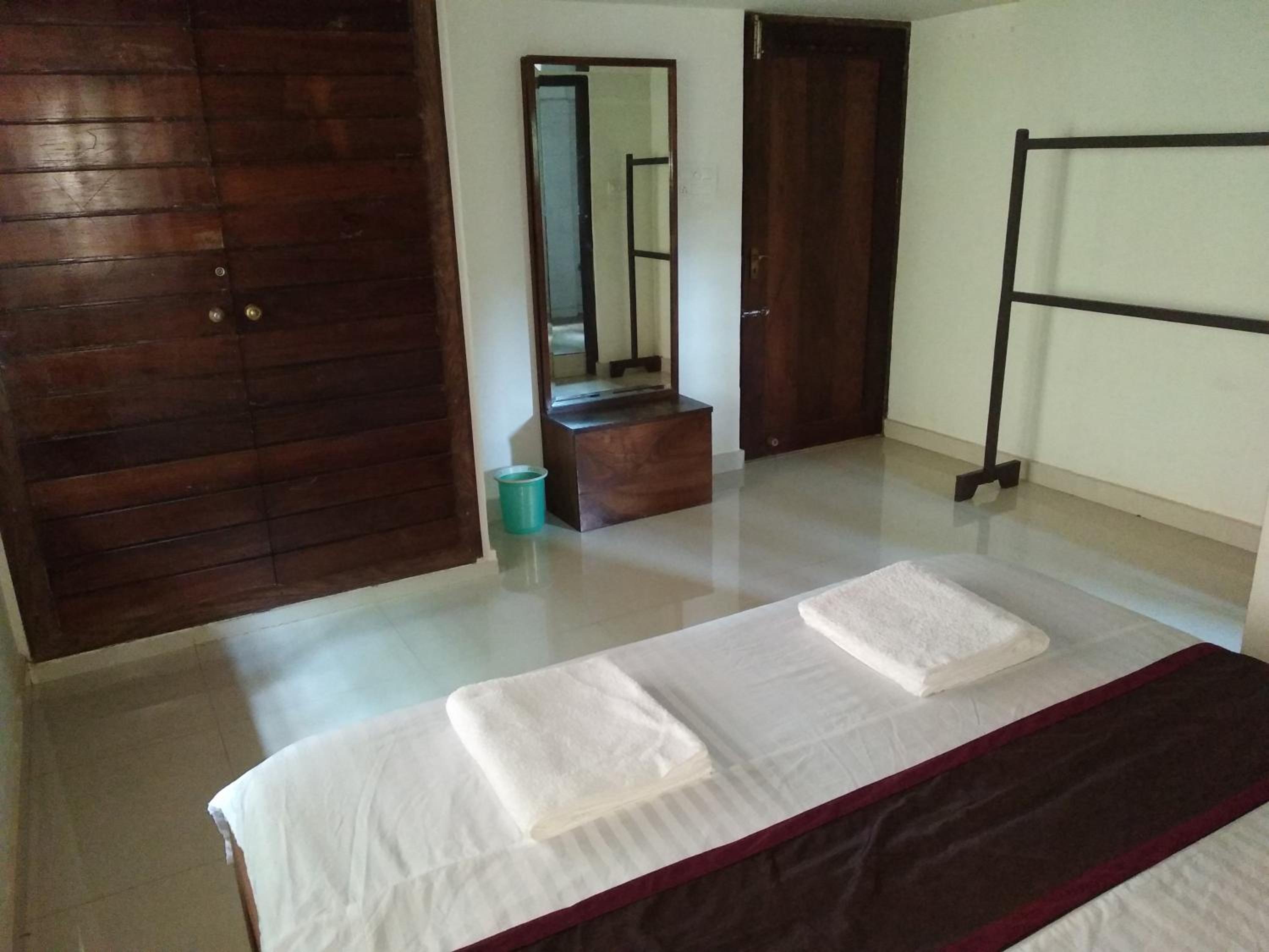 Deluxe King Room photo 1