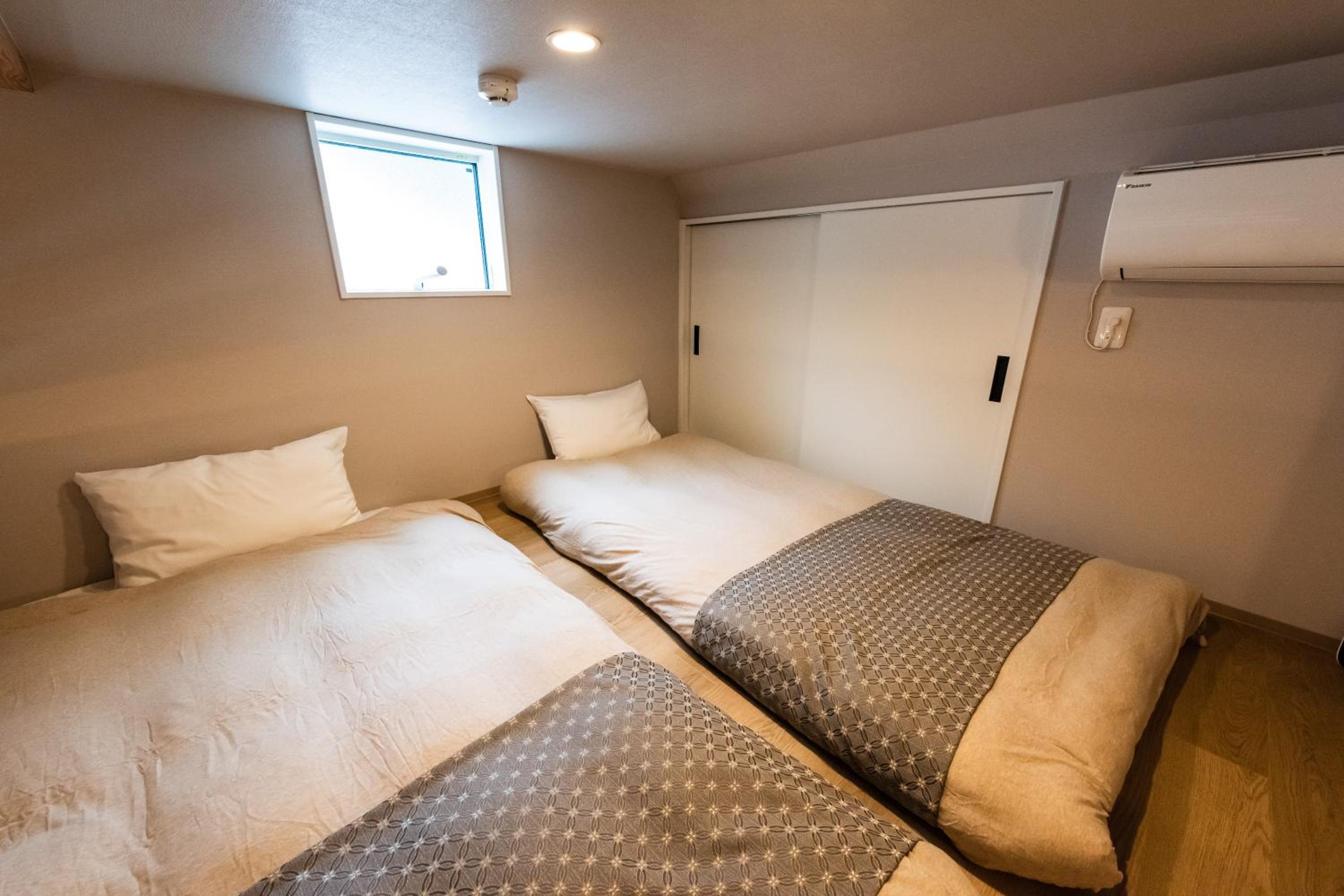 Two-Bedroom Townhouse - Photo 21