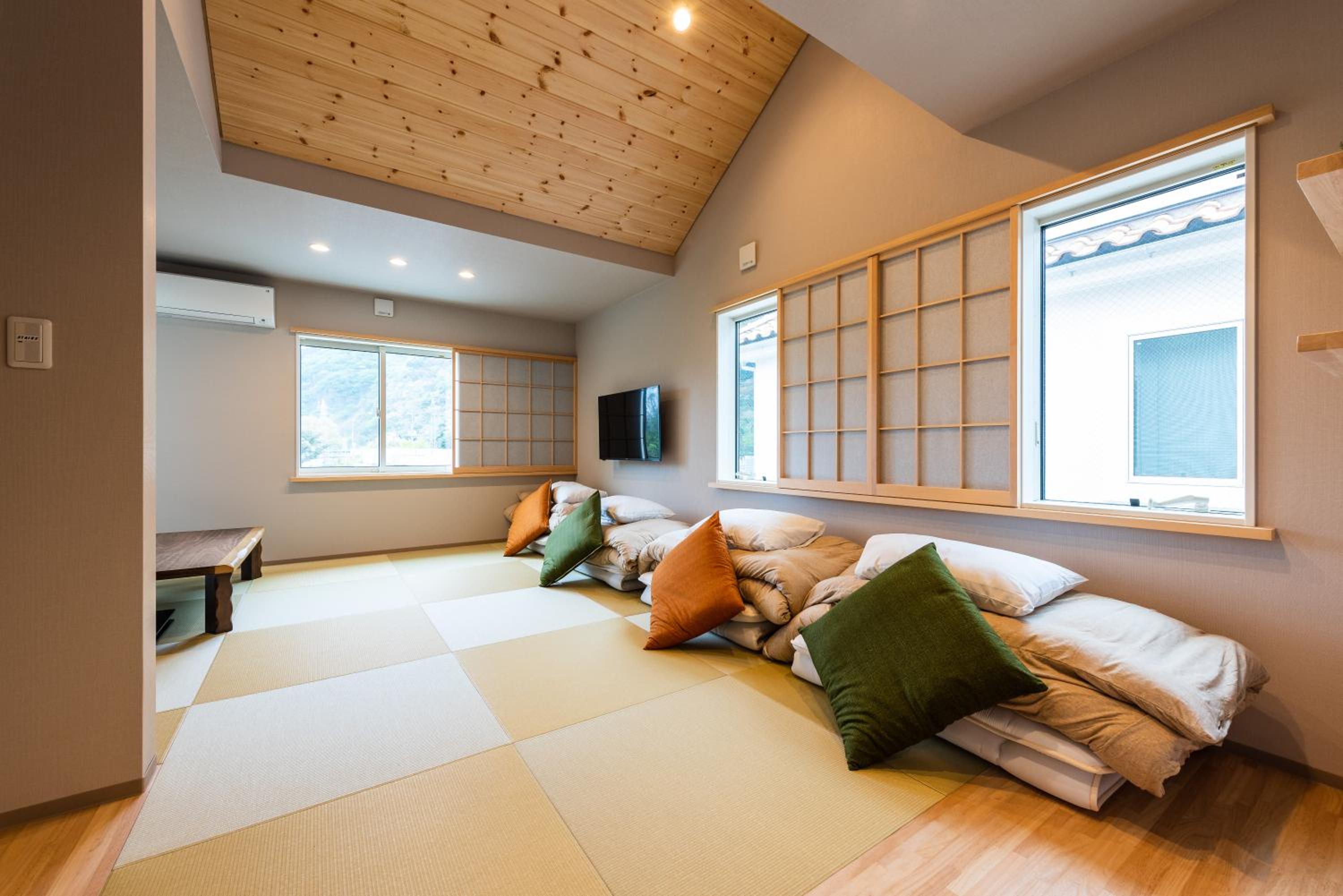 Two-Bedroom Townhouse - Photo 8