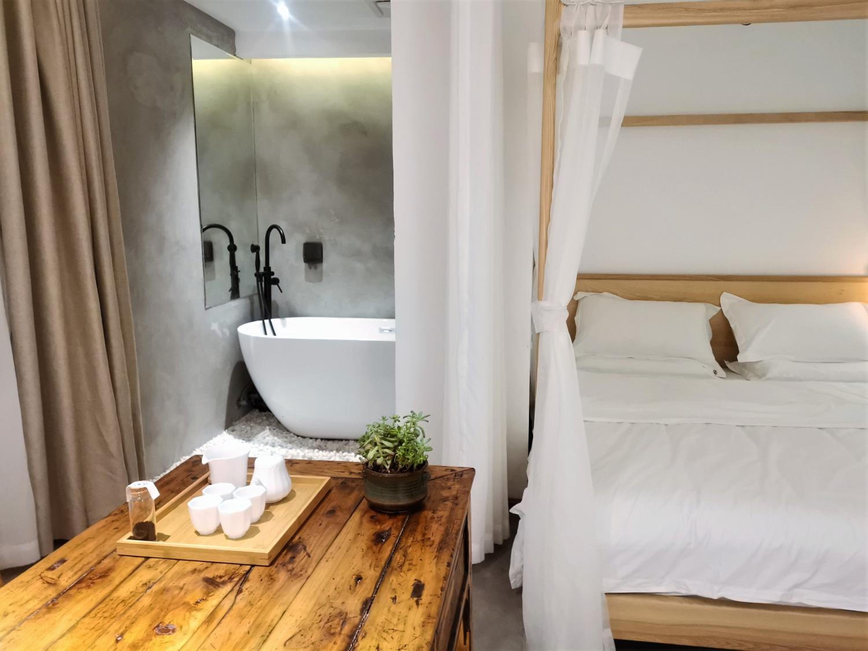 Deluxe Double Room with Bath