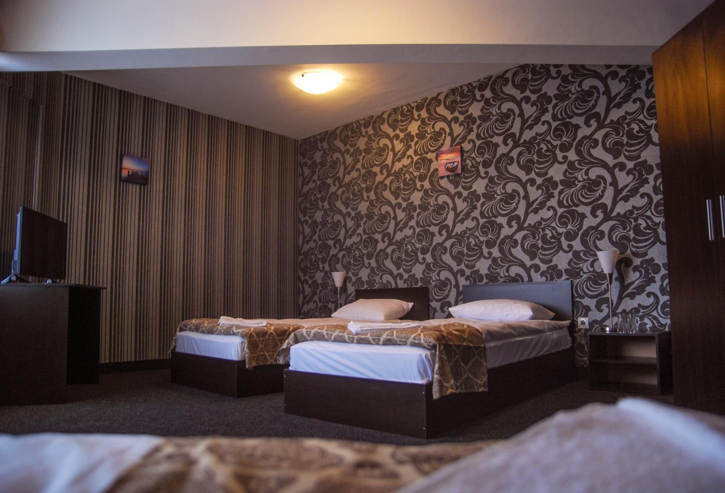 Triple Room with Balcony - Photo 1
