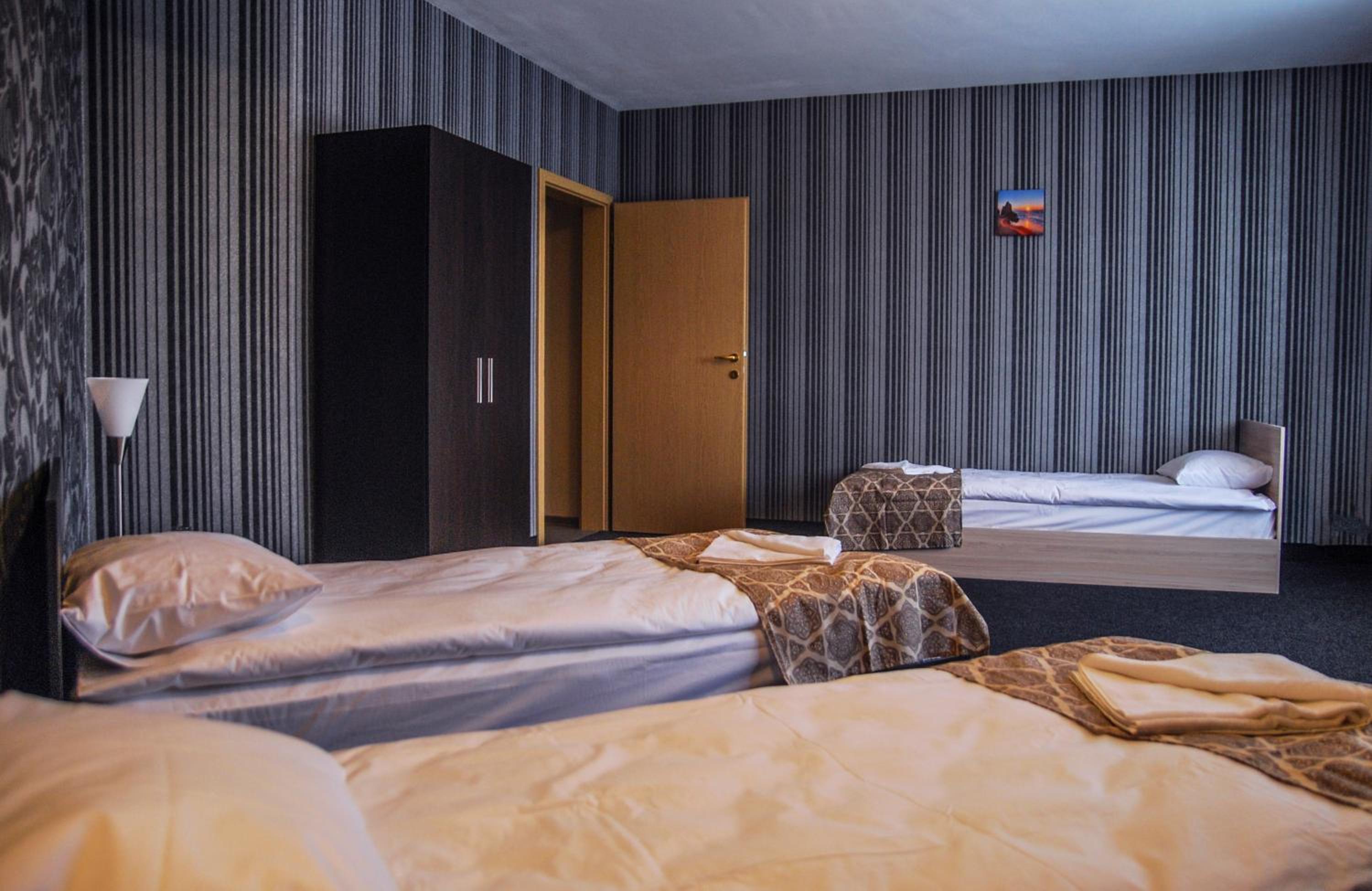 Triple Room with Balcony - Photo 2