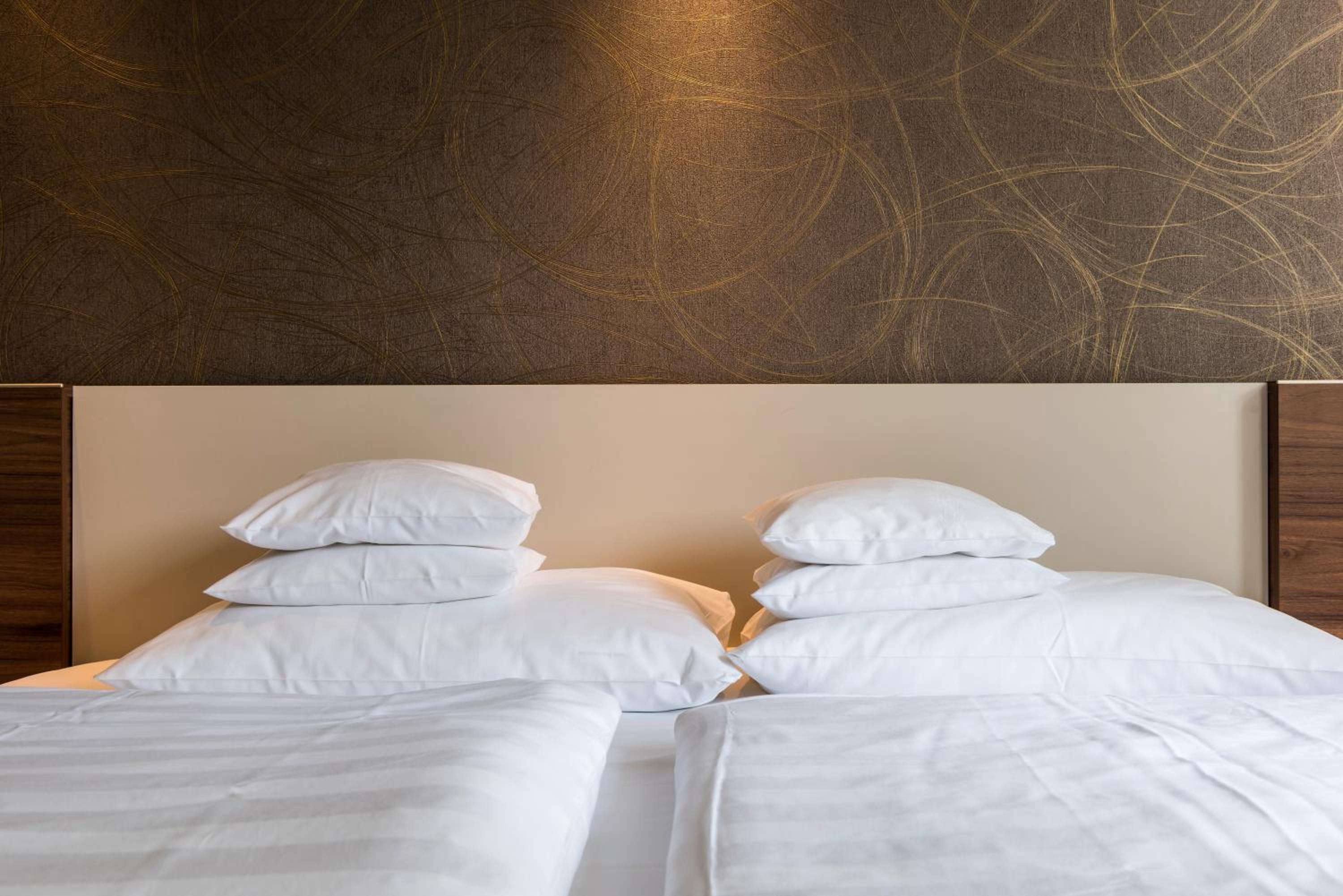 Deluxe Double Room - Photo 8