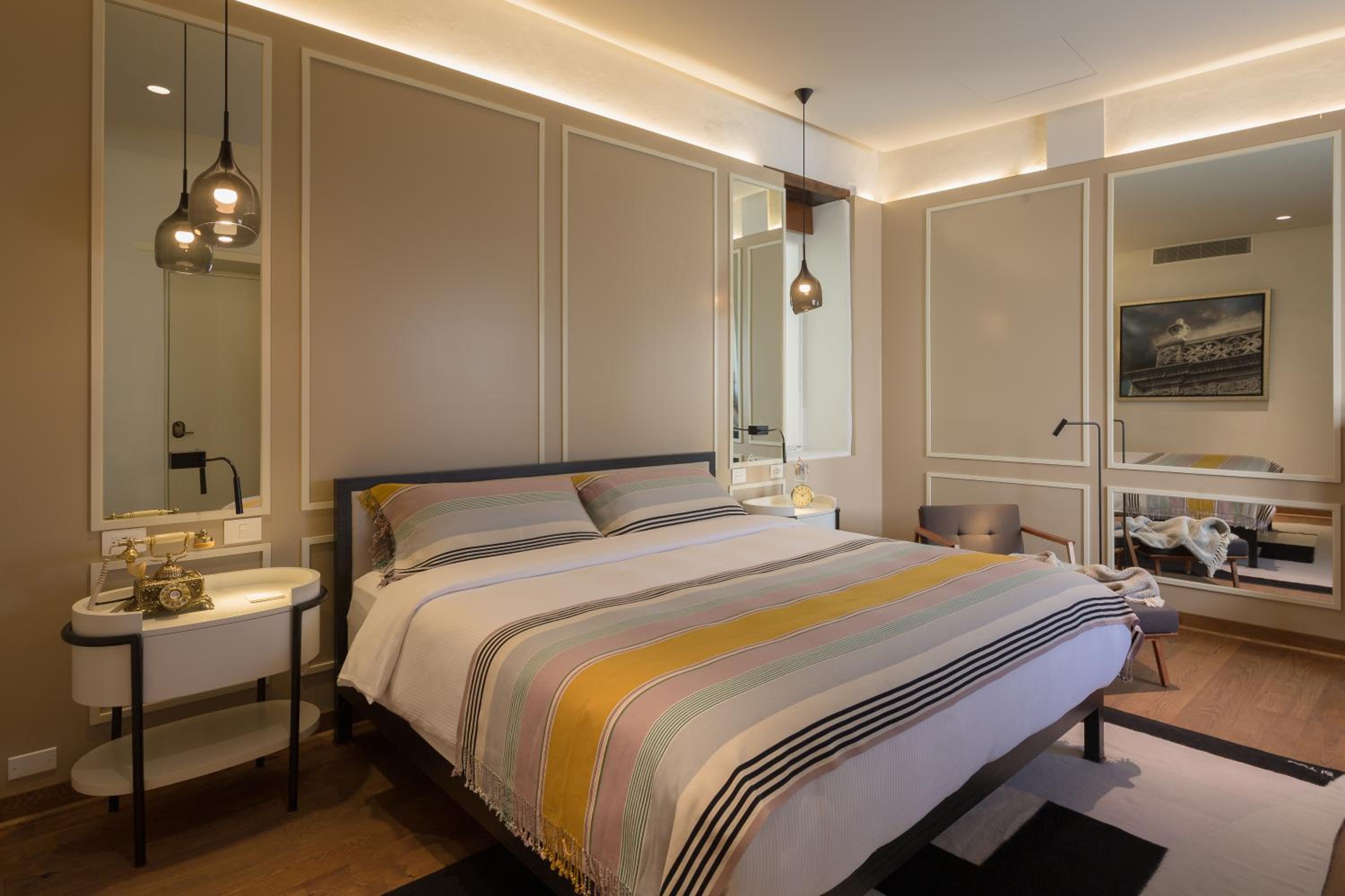 Deluxe King Room