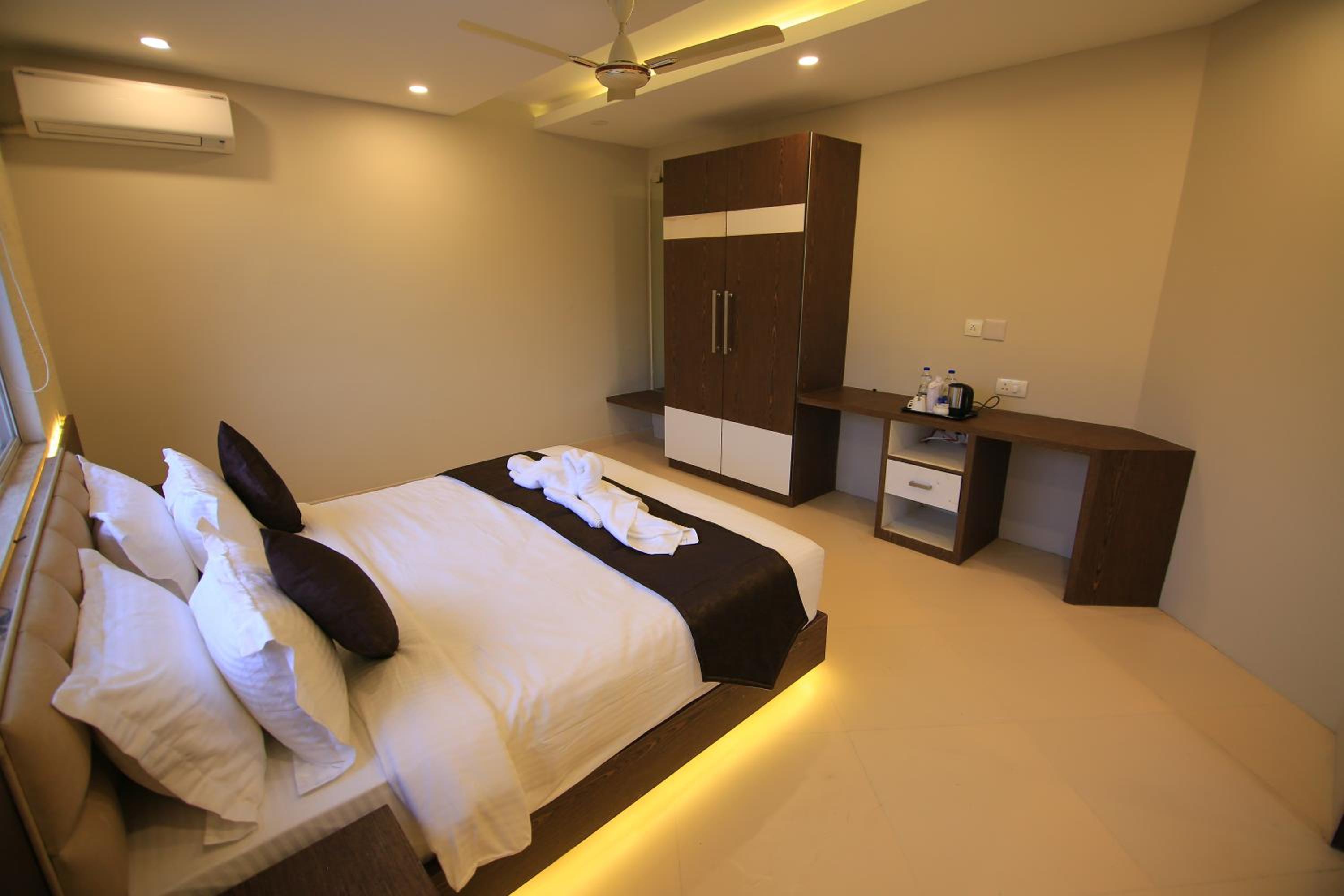 Deluxe Double Room photo 2