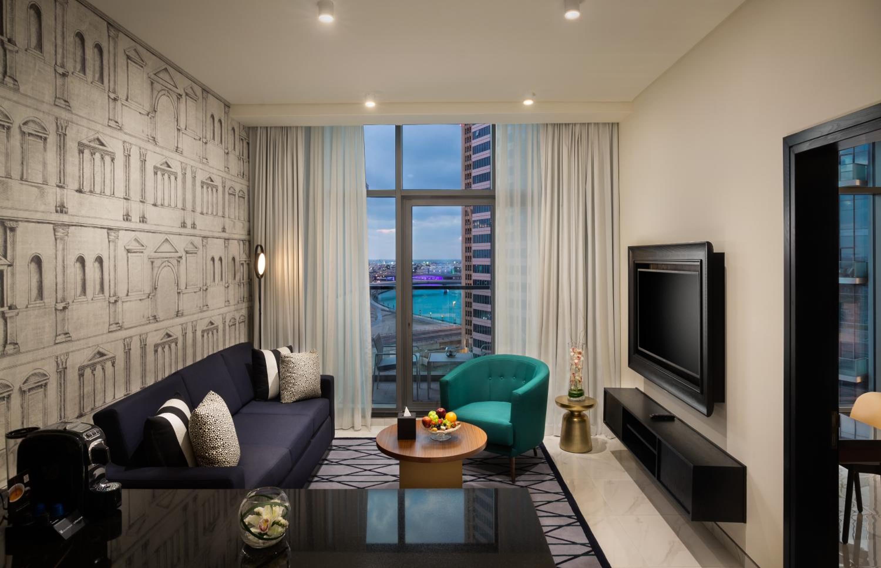 Premium One-Bedroom Apartment with Free Beach and Mall Shuttle thumbnail 5