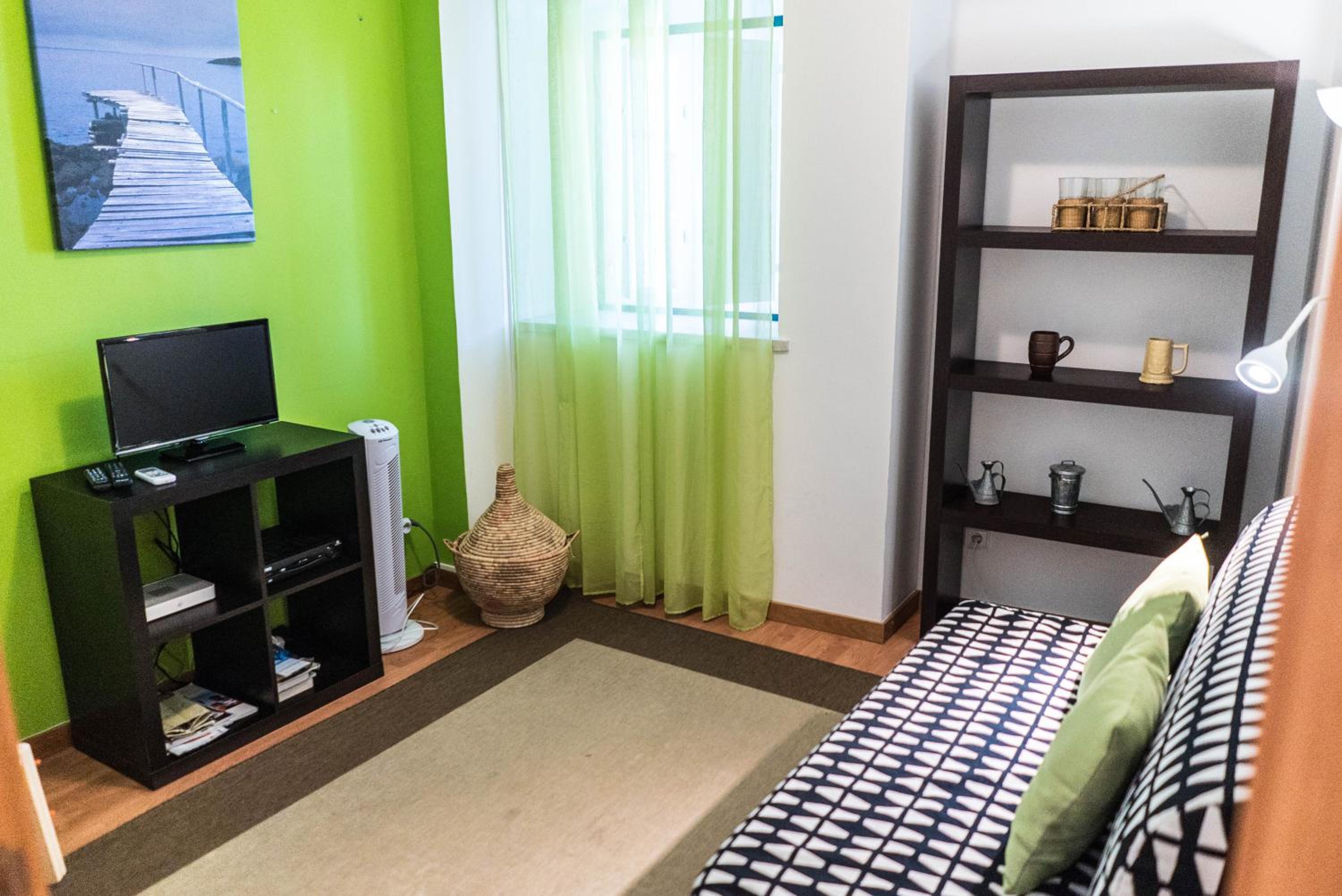 One-Bedroom House photo 1