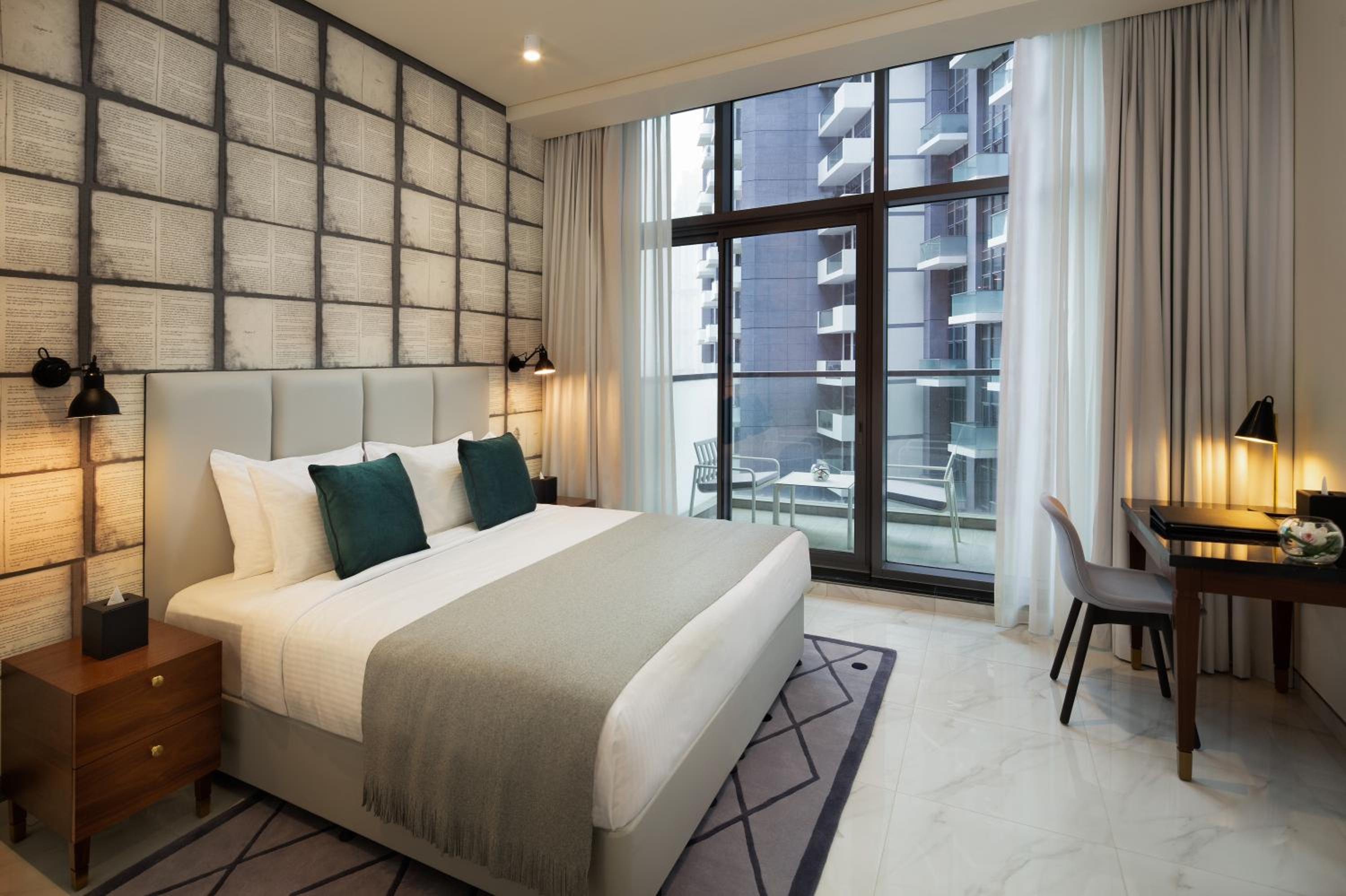 Executive Two bed - Burj Khalifa Partial View with Free Beach and Mall Shuttle