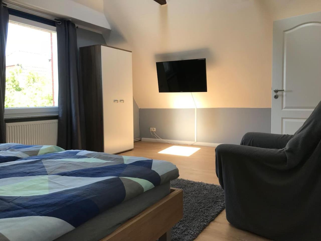 Four-Bedroom House photo 3