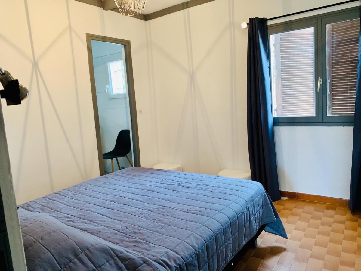 Three-Bedroom Apartment - Photo 7