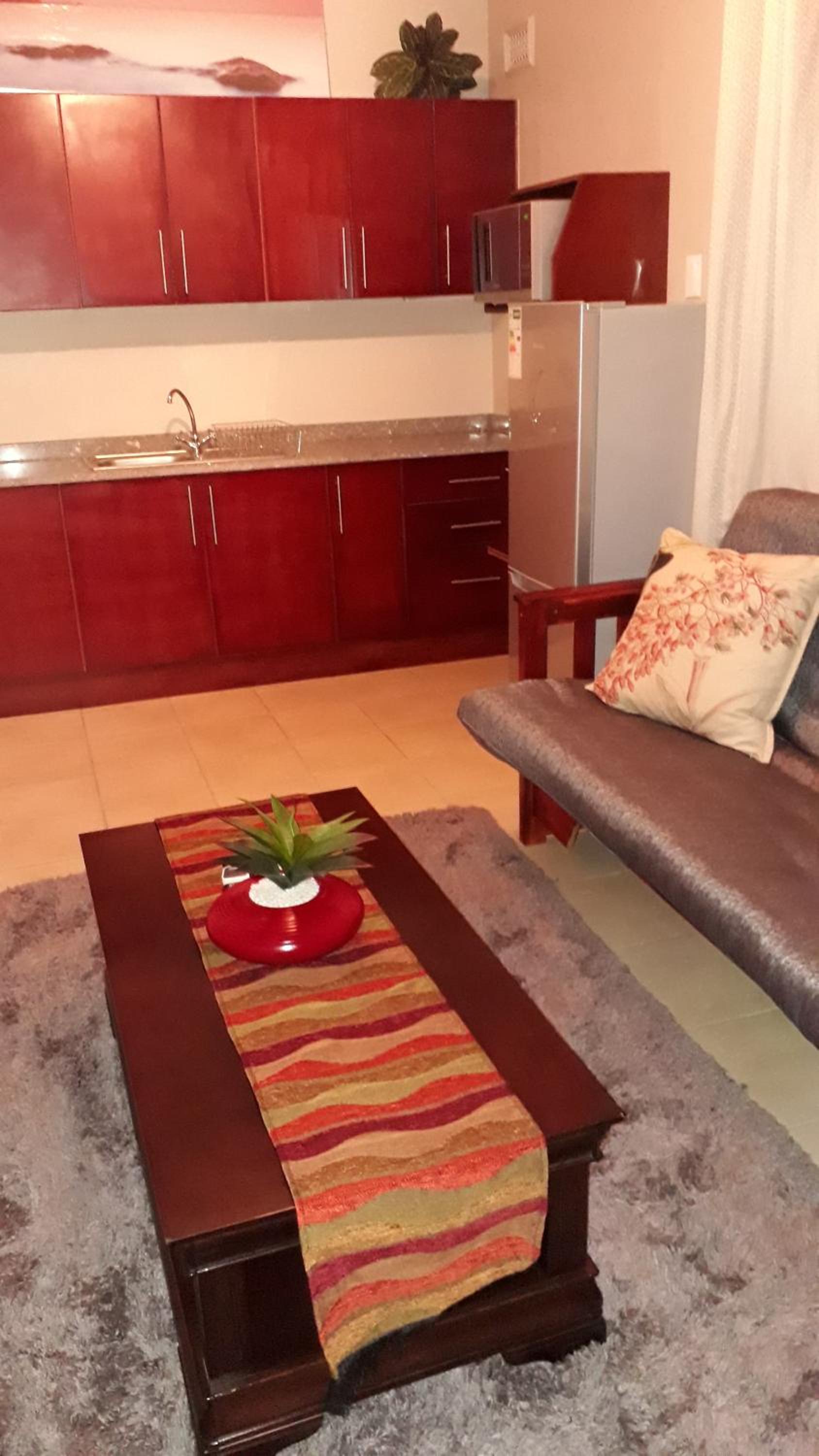 Family Room with Private Bathroom - Photo 3