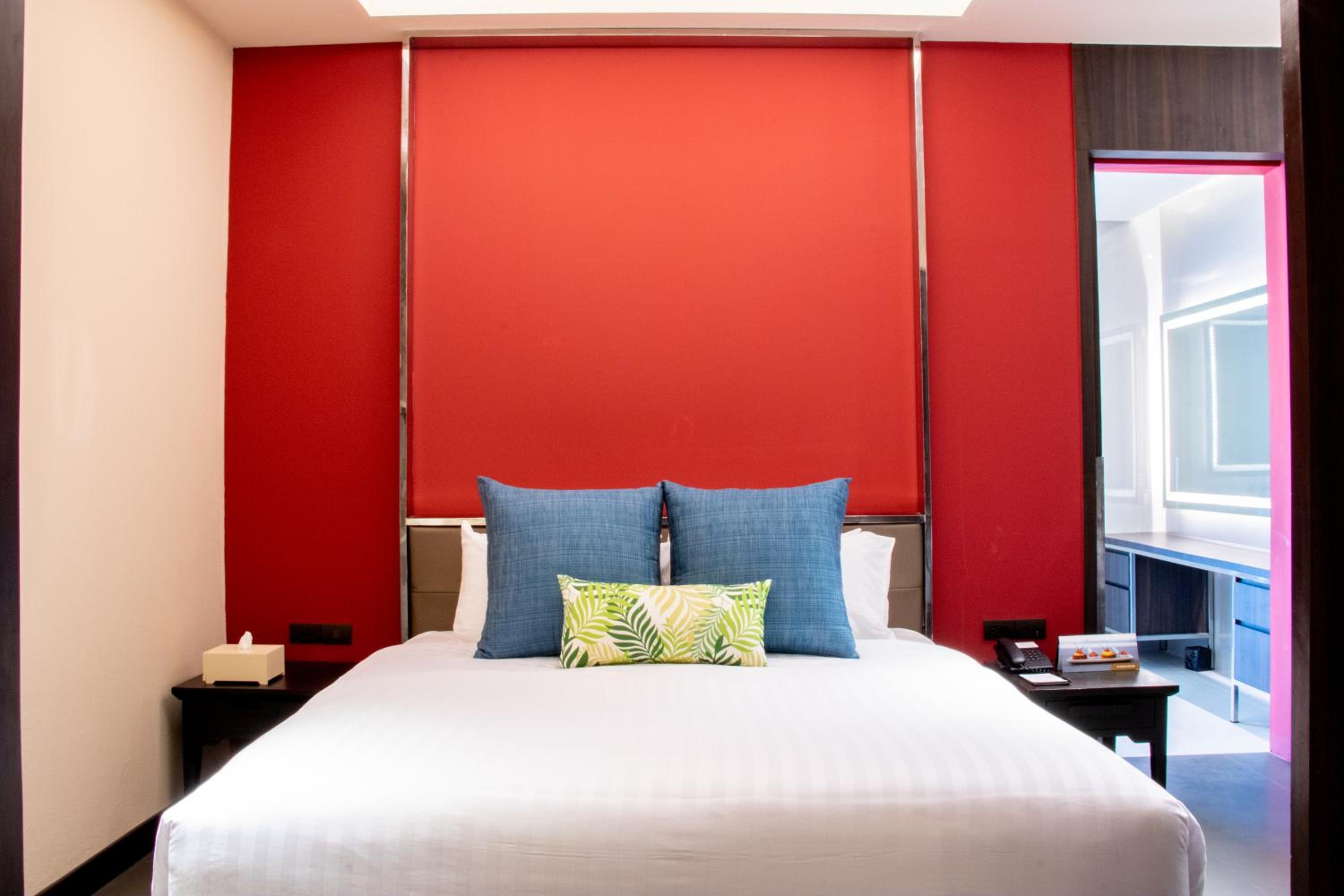 One-Bedroom Suite photo 3