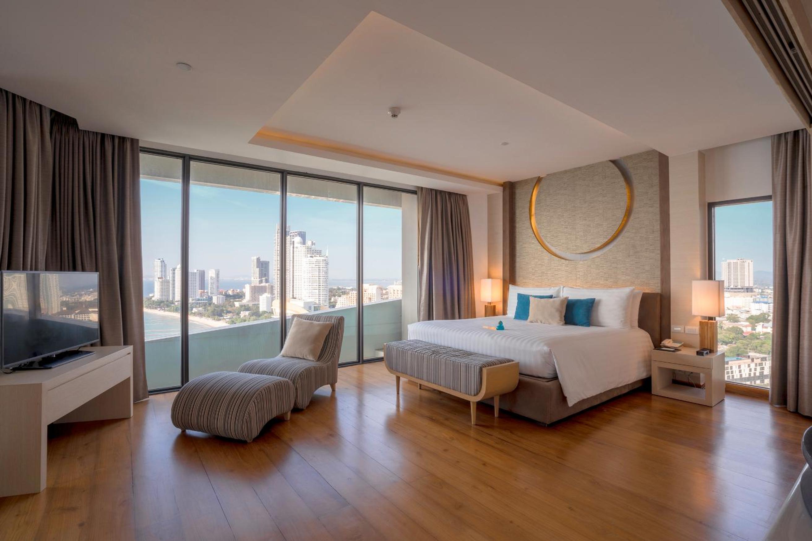 Duplex Terrace Suite with Club Benefits with Sea View