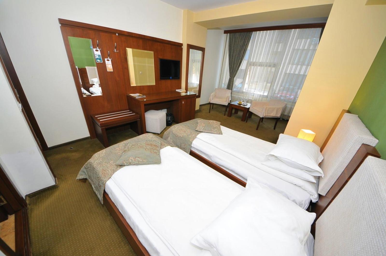 Double or Twin Room photo 2