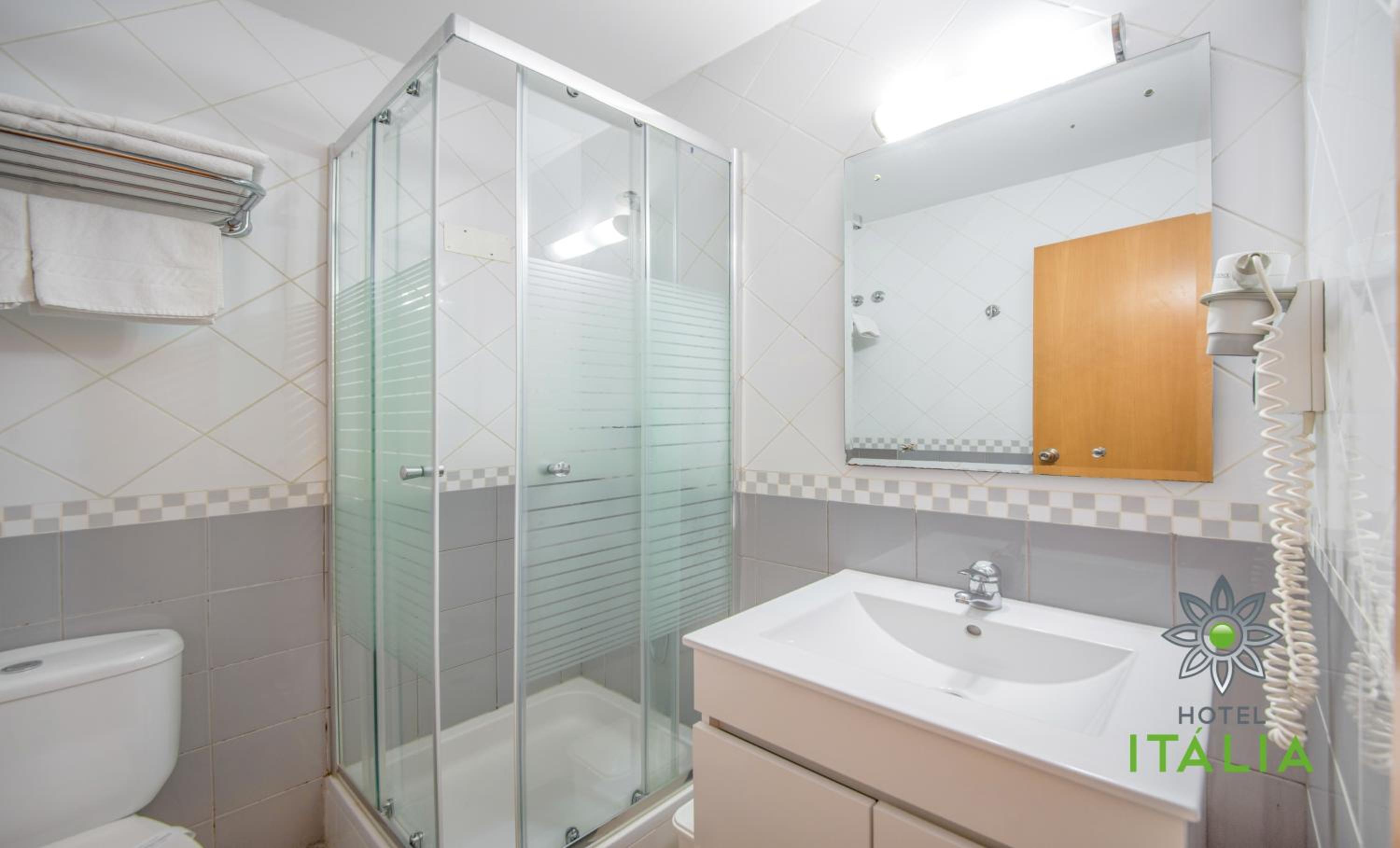 Small Double Room - Photo 2