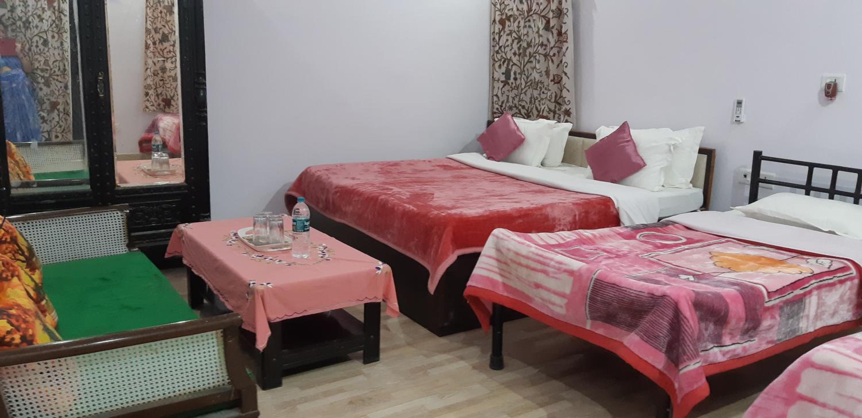 4-Bed Mixed Dormitory Room photo 2