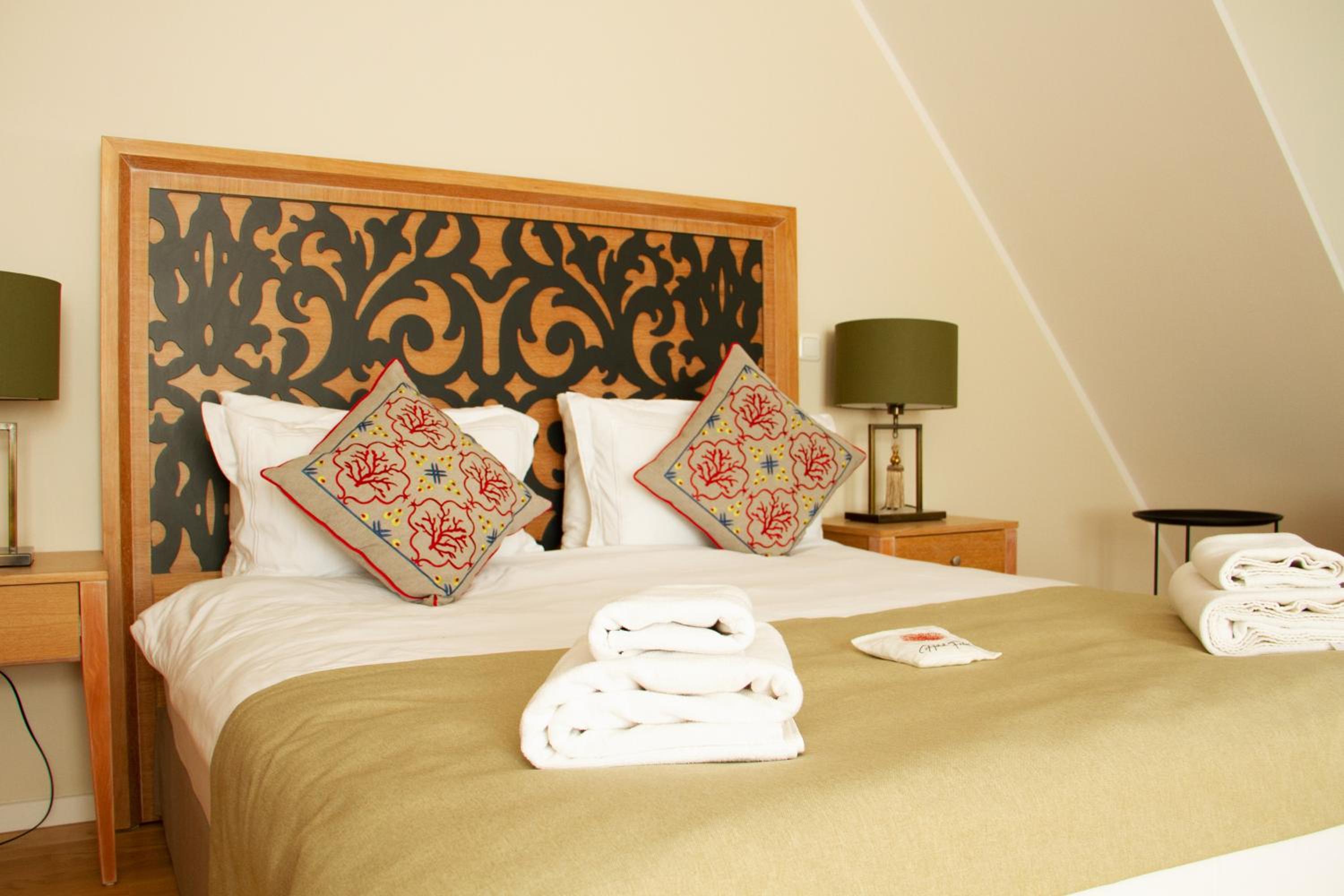 Double Room with Spa Bath and Lake View