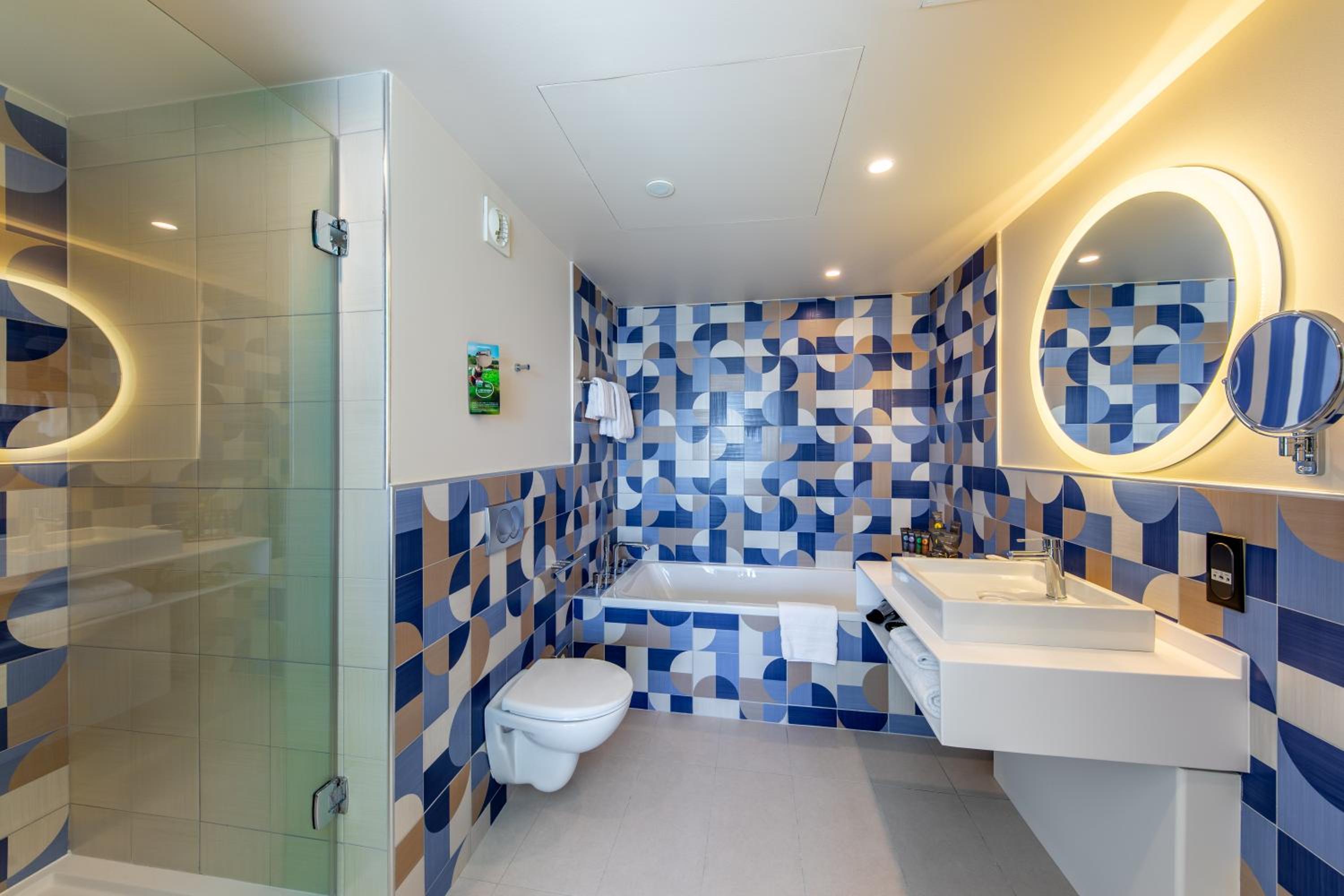 Riviera Junior Suite with Terrace and Sea View