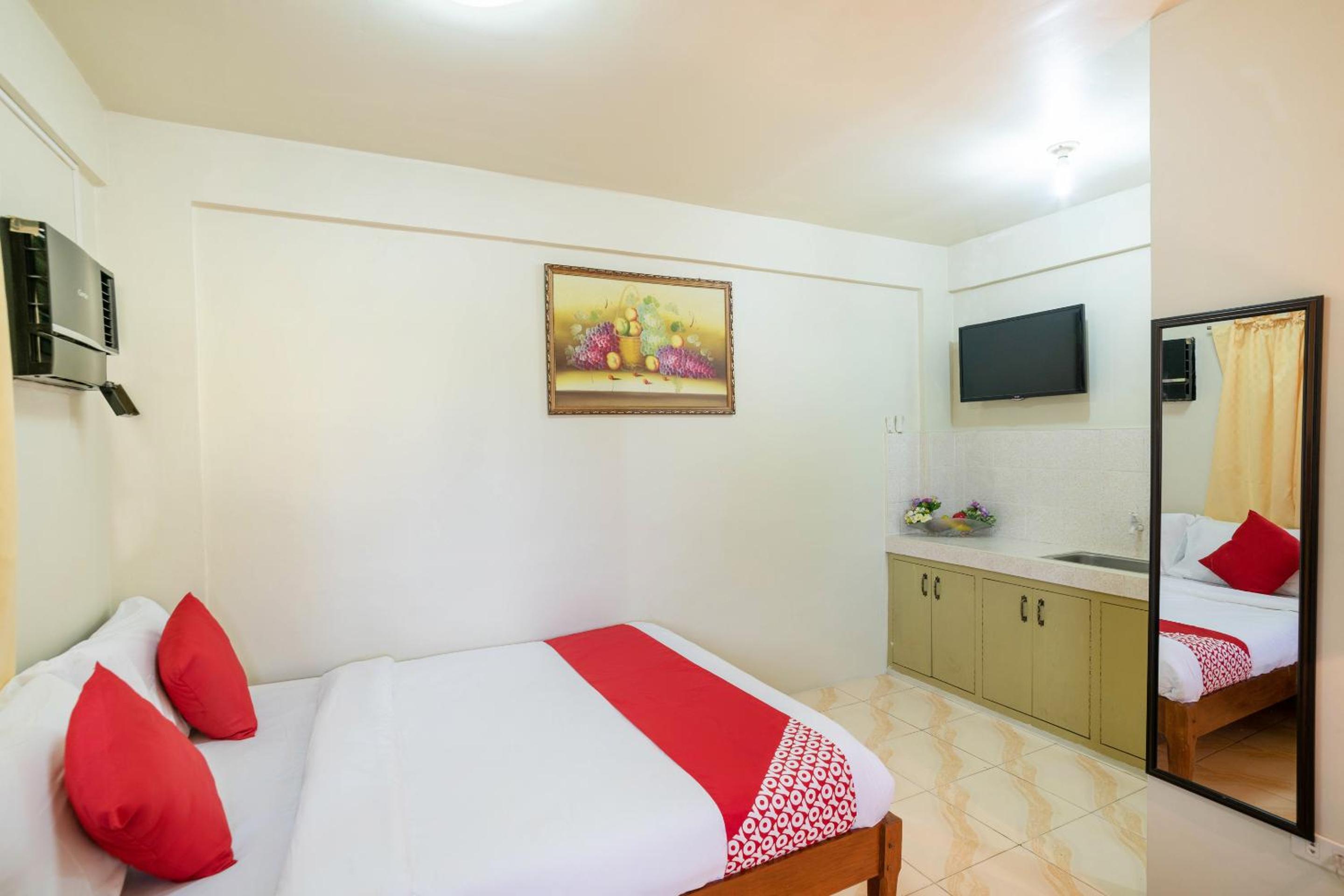 Queen Room - Photo 2
