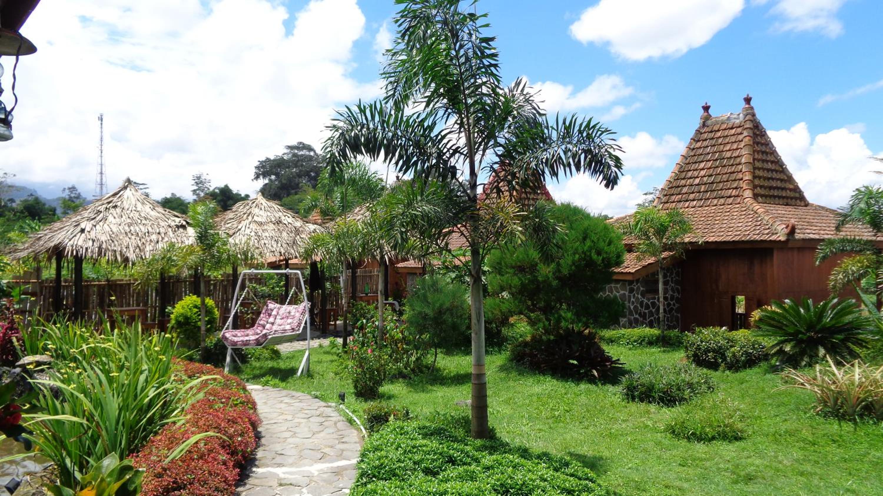 Cottage with Garden View - Photo 12