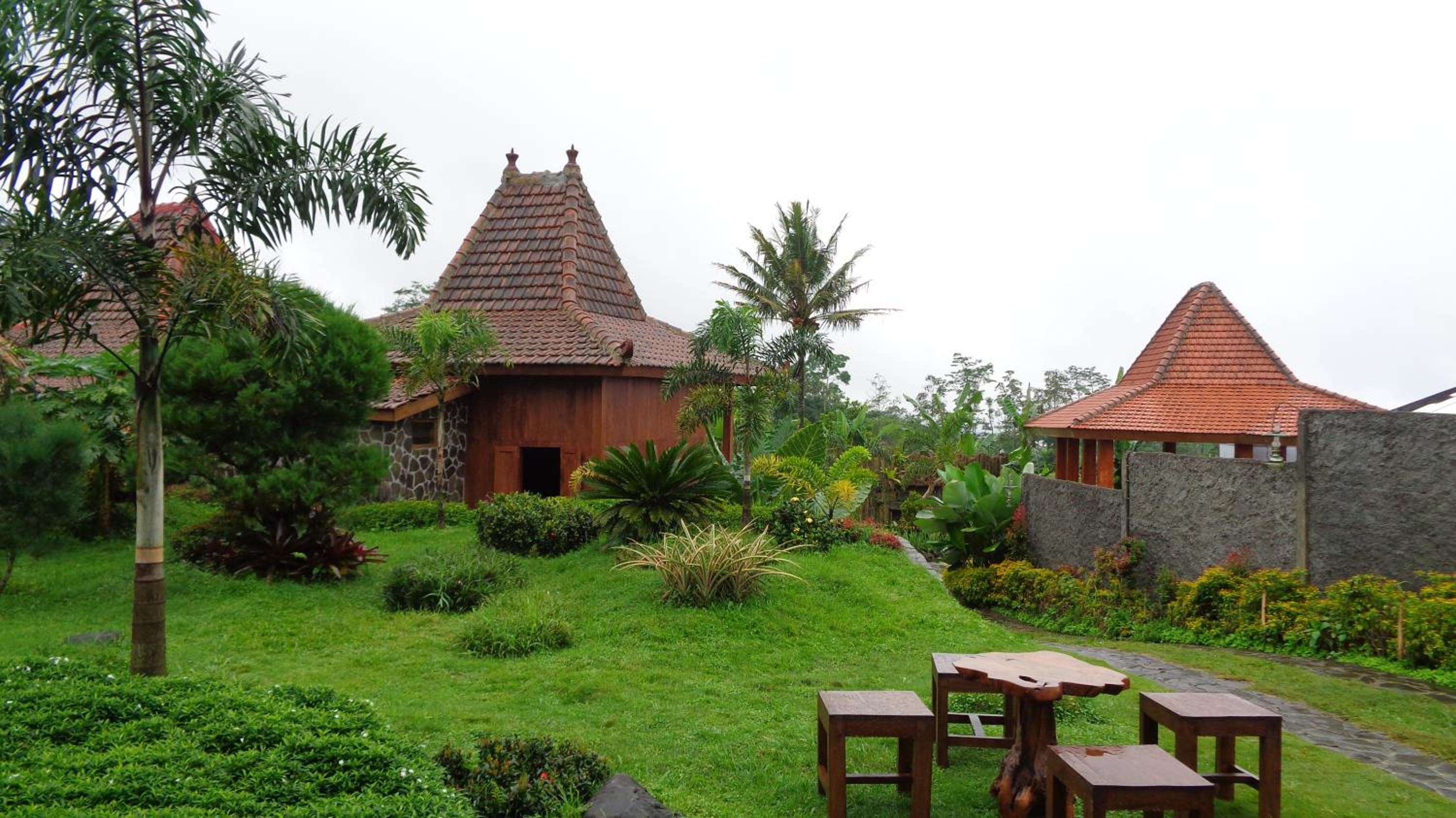 Cottage with Garden View - Photo 11