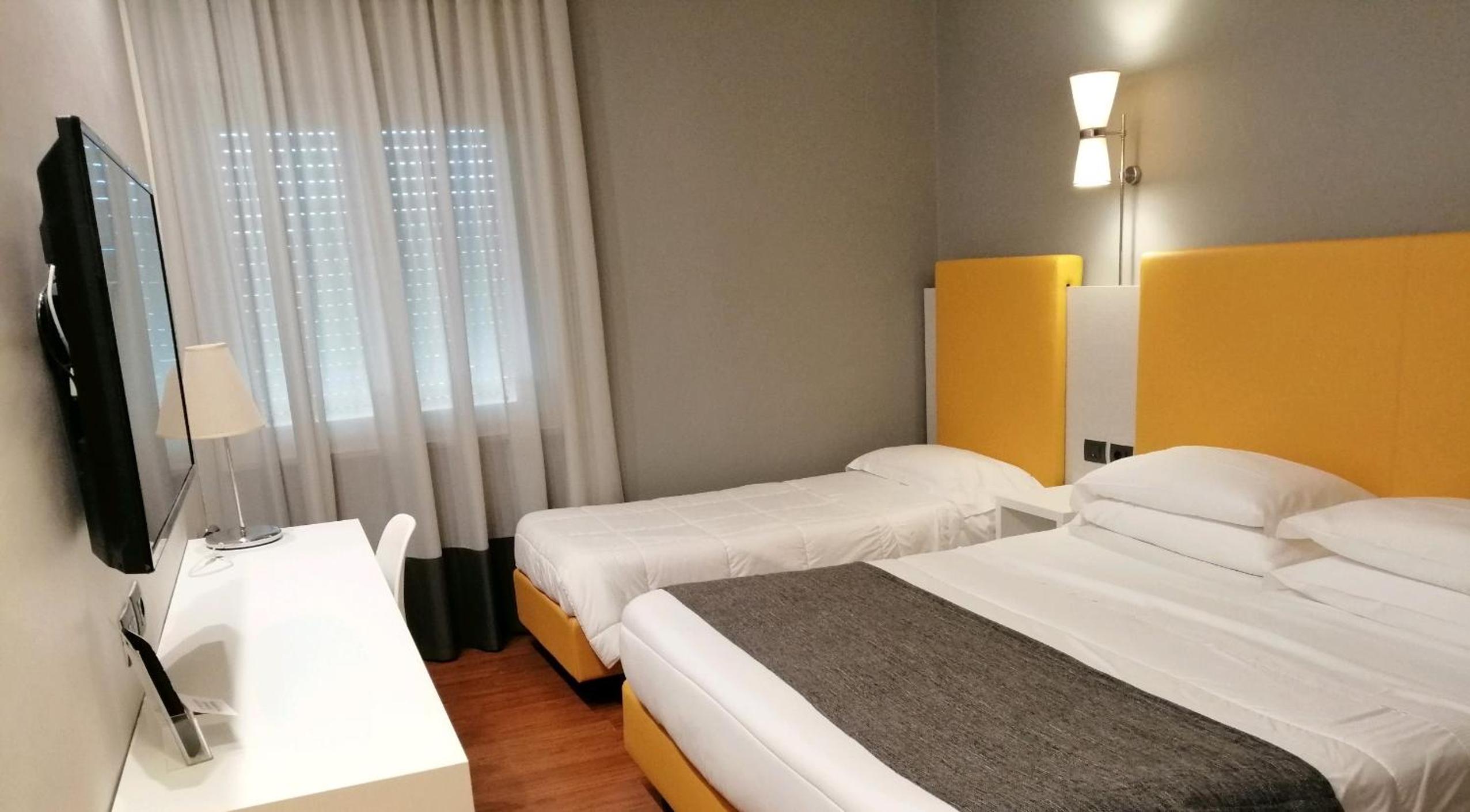 Superior Triple Room - Photo 2