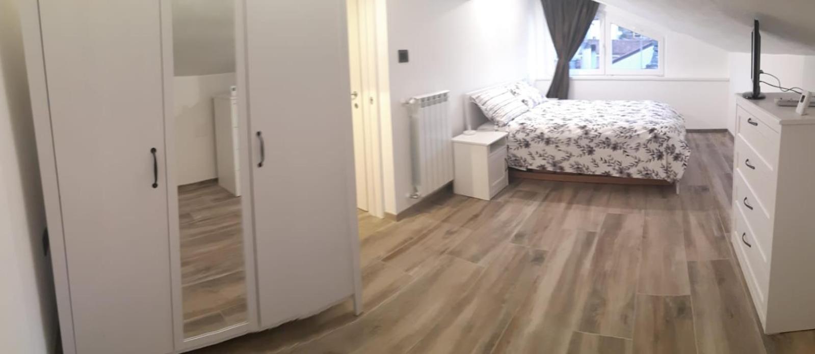 Standard Double Room with Fan - Photo 1