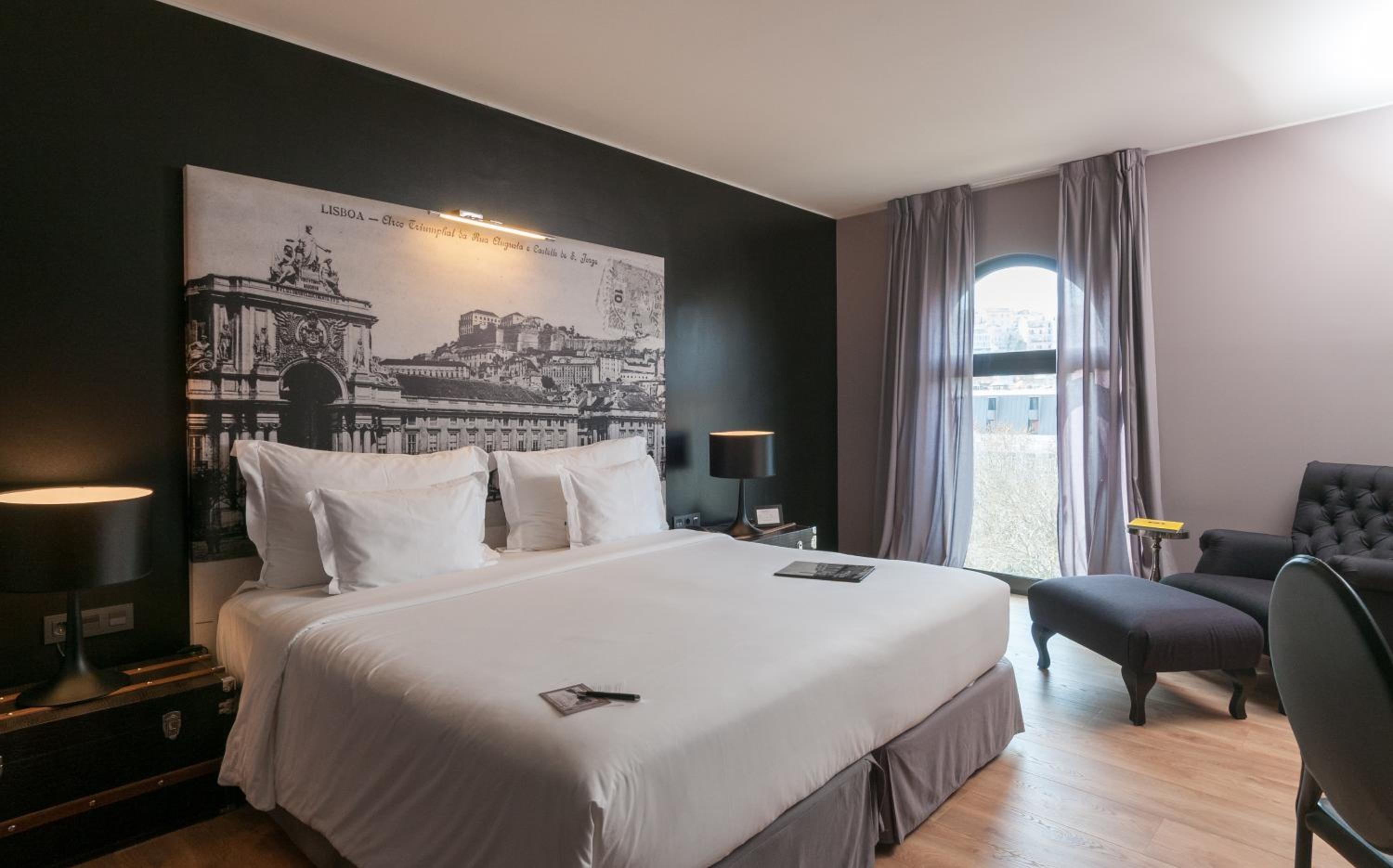 Deluxe Room - Photo 4