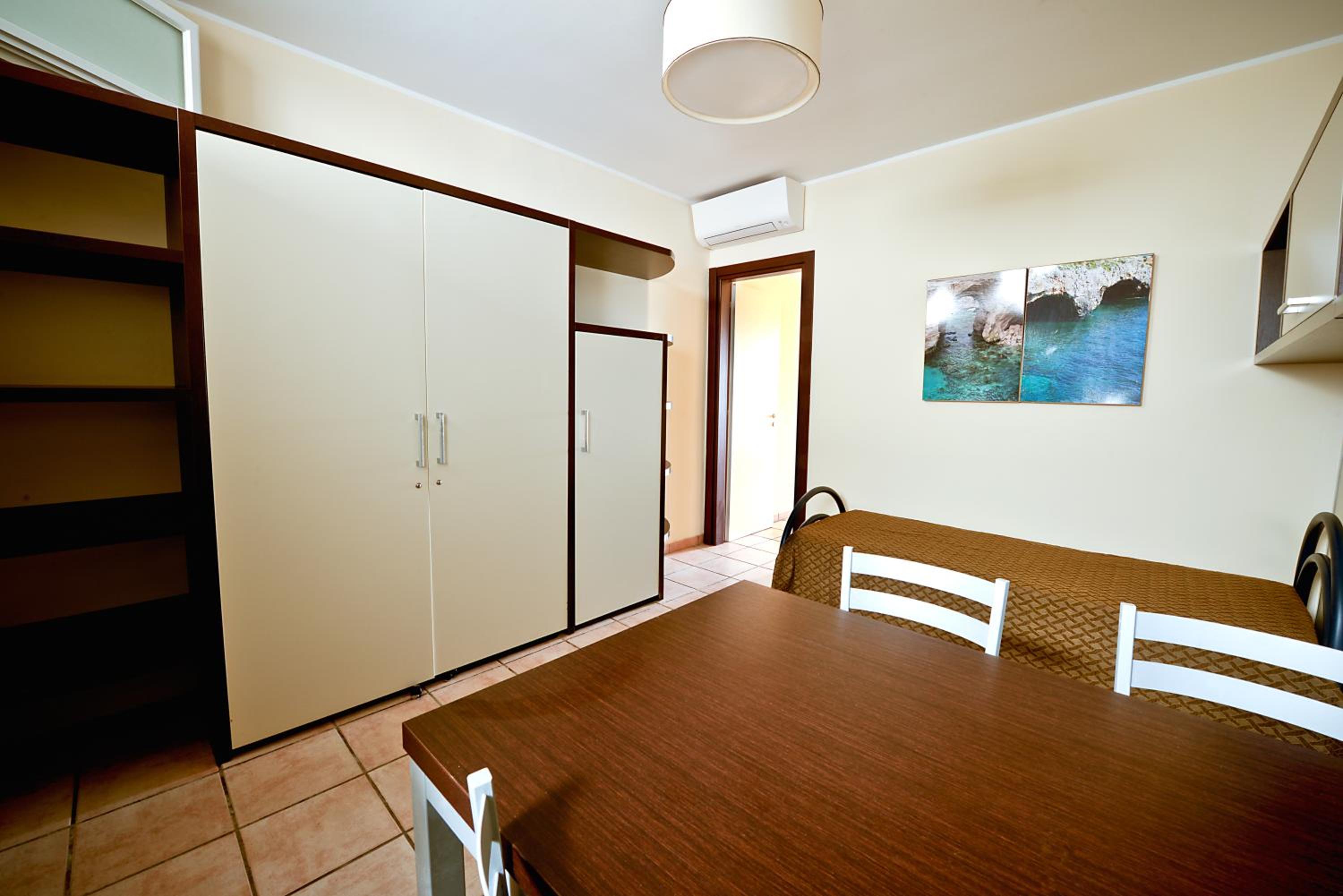 One-Bedroom Apartment photo 3