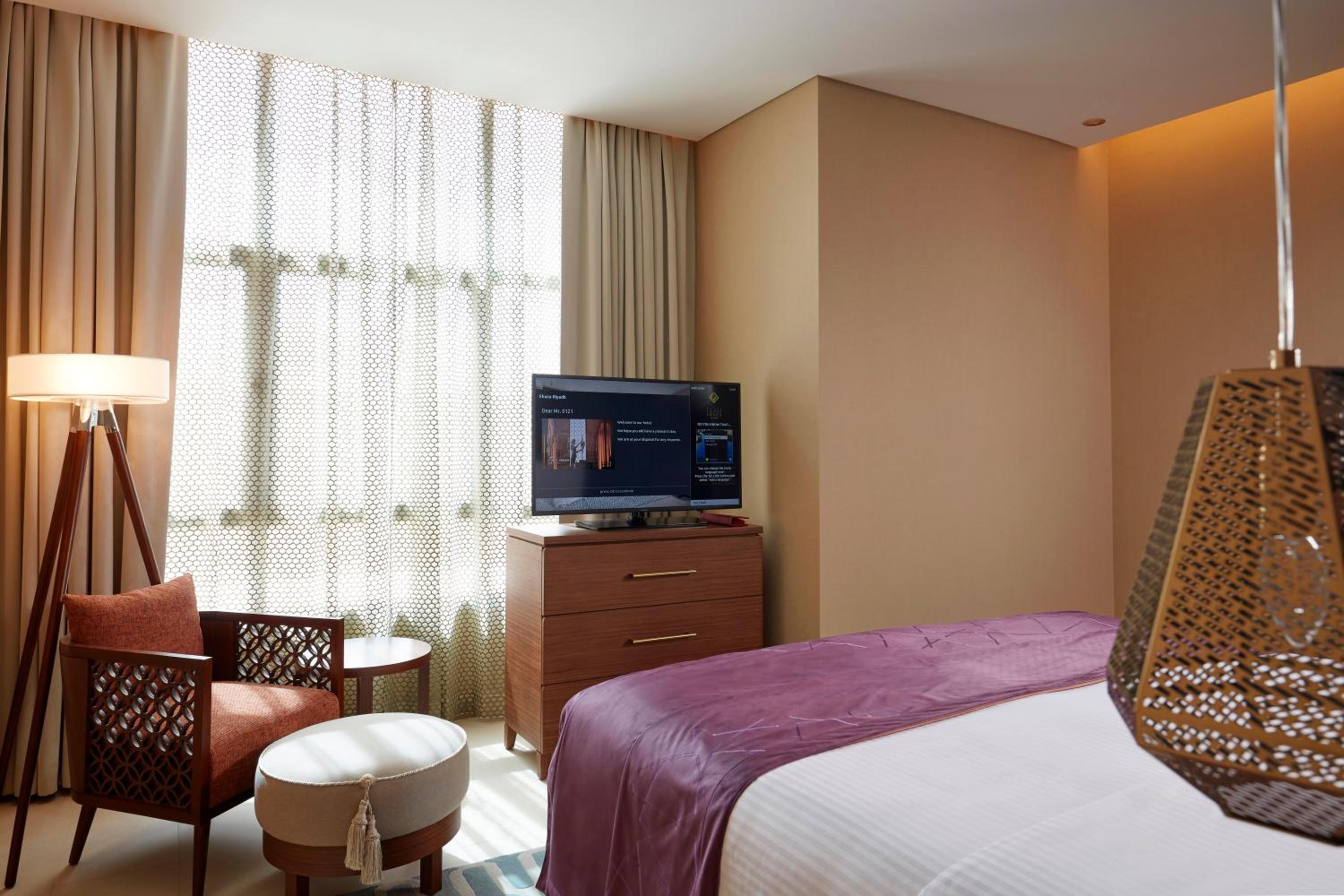 One-Bedroom Suite - Photo 5