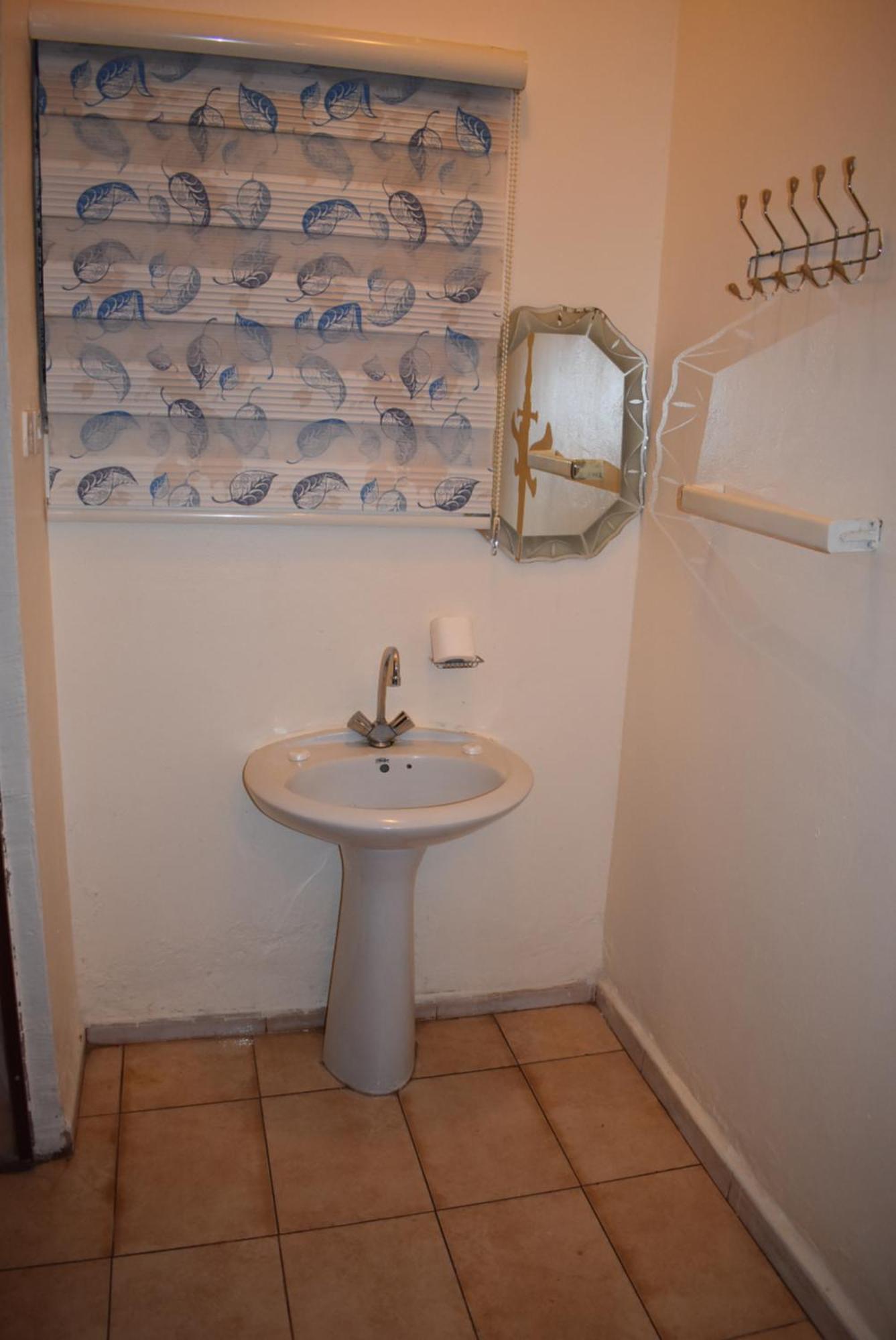 Triple Room - Photo 10