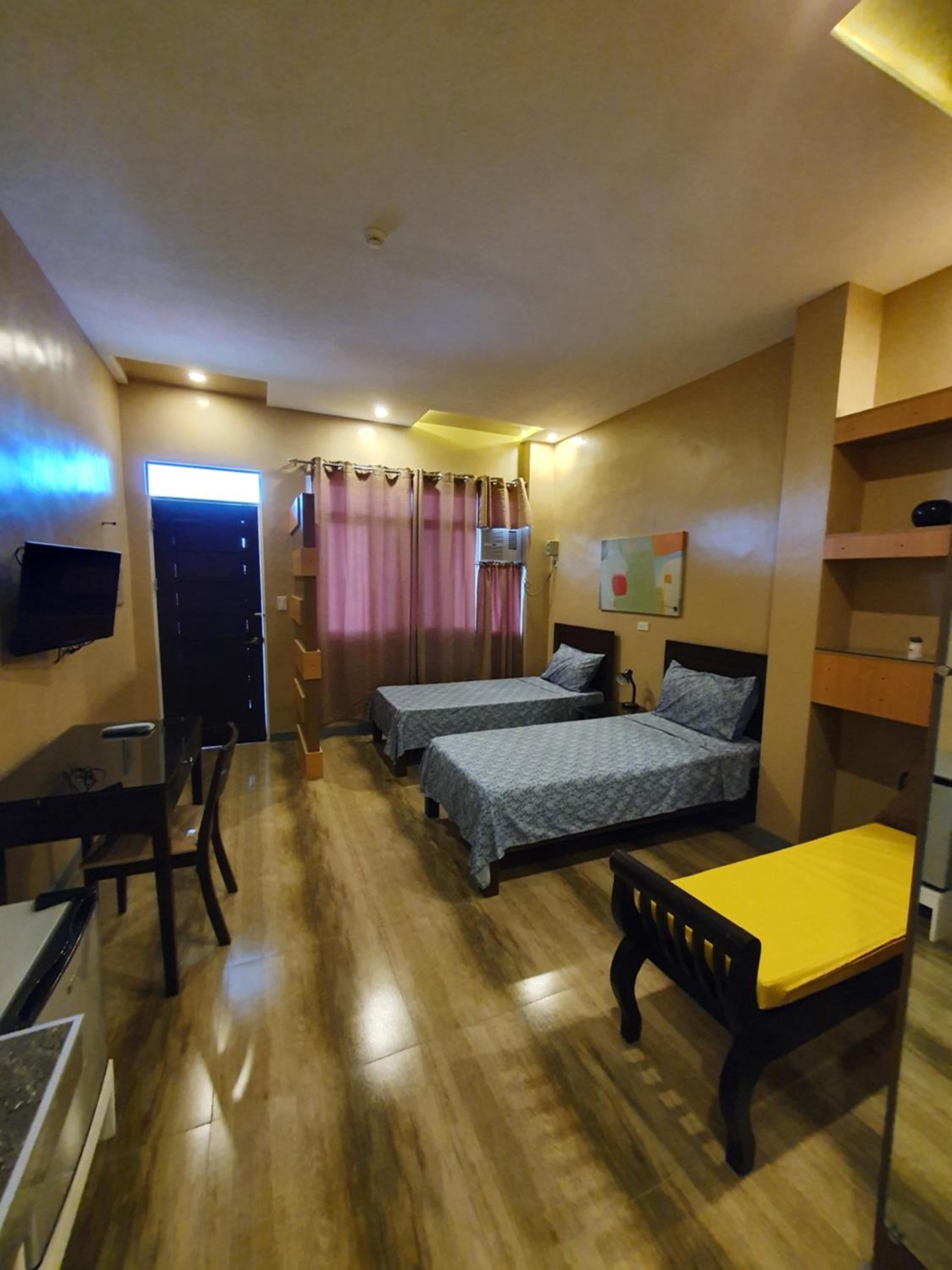 Deluxe Family Room photo 1