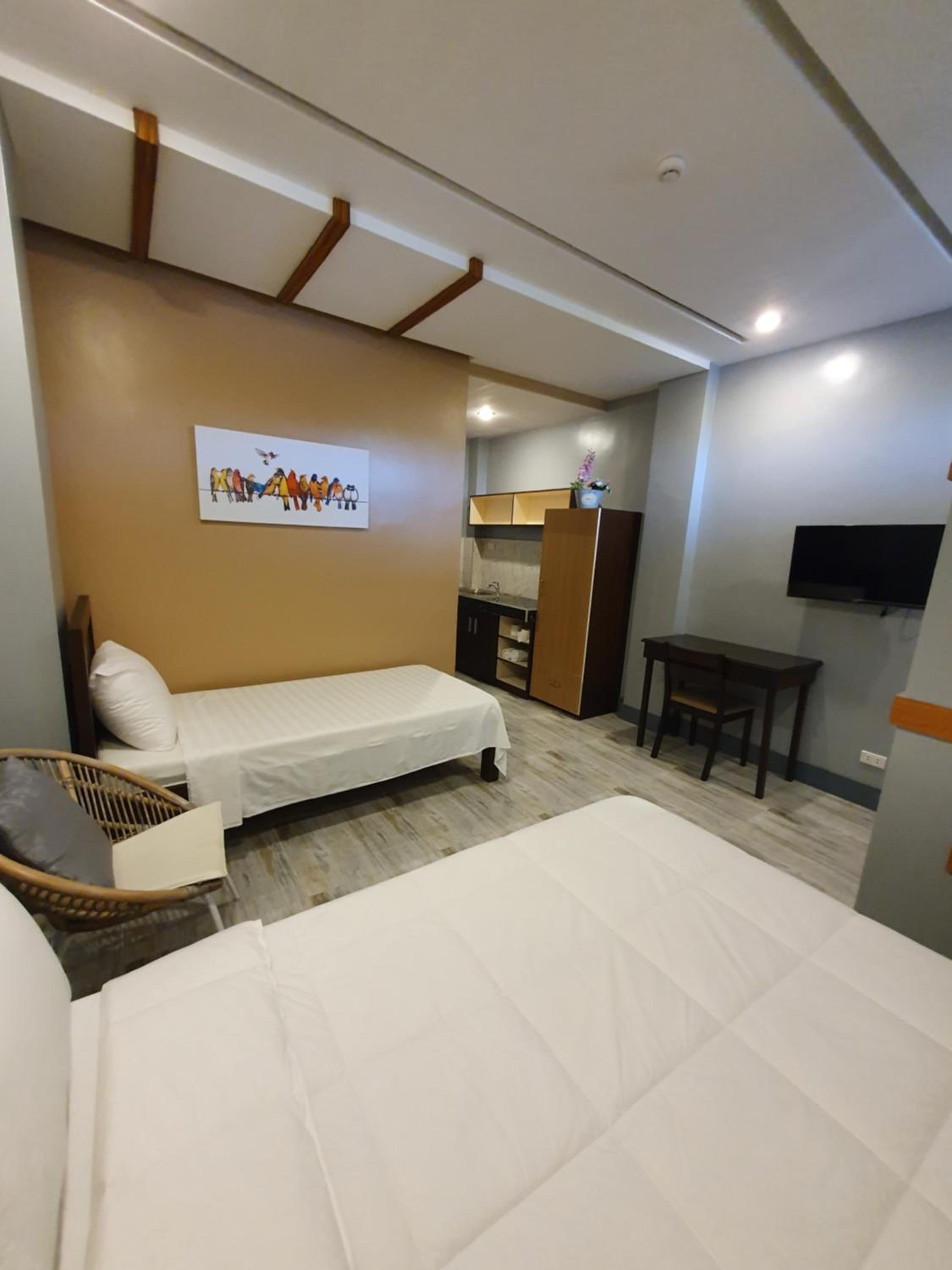 Basic Triple Room with Shared Bathroom photo 1