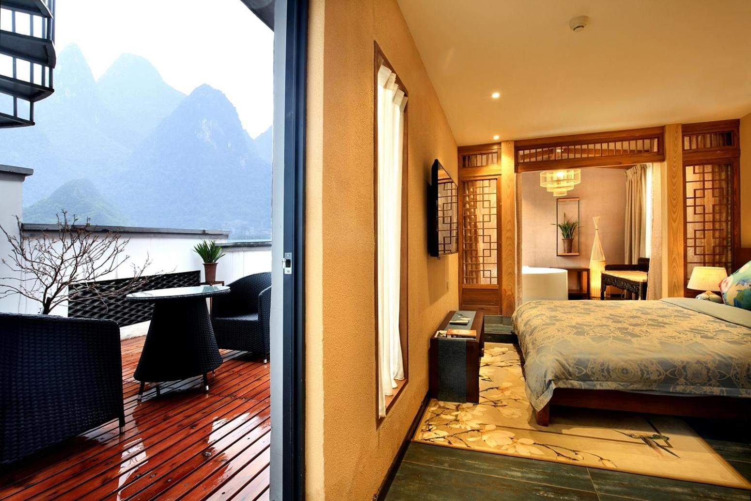 Suite with Mountain View - Photo 2