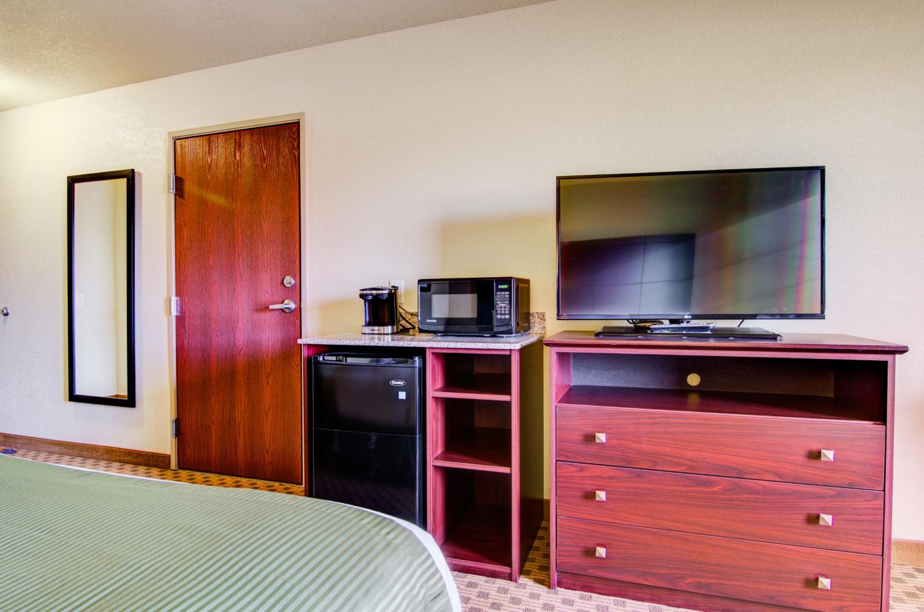 Queen Room - Disability Access photo 2