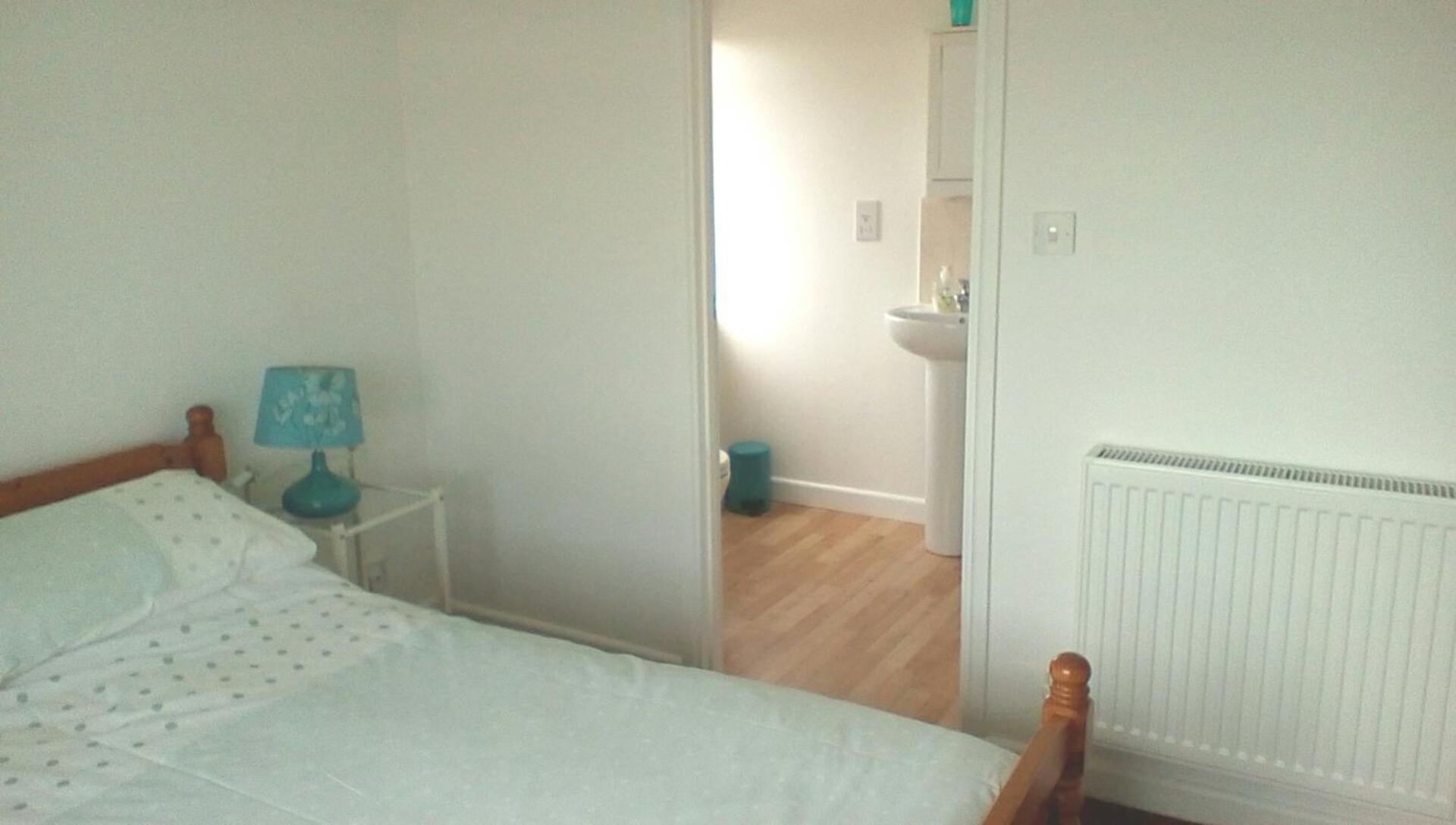 Double Room with Private Bathroom photo 2