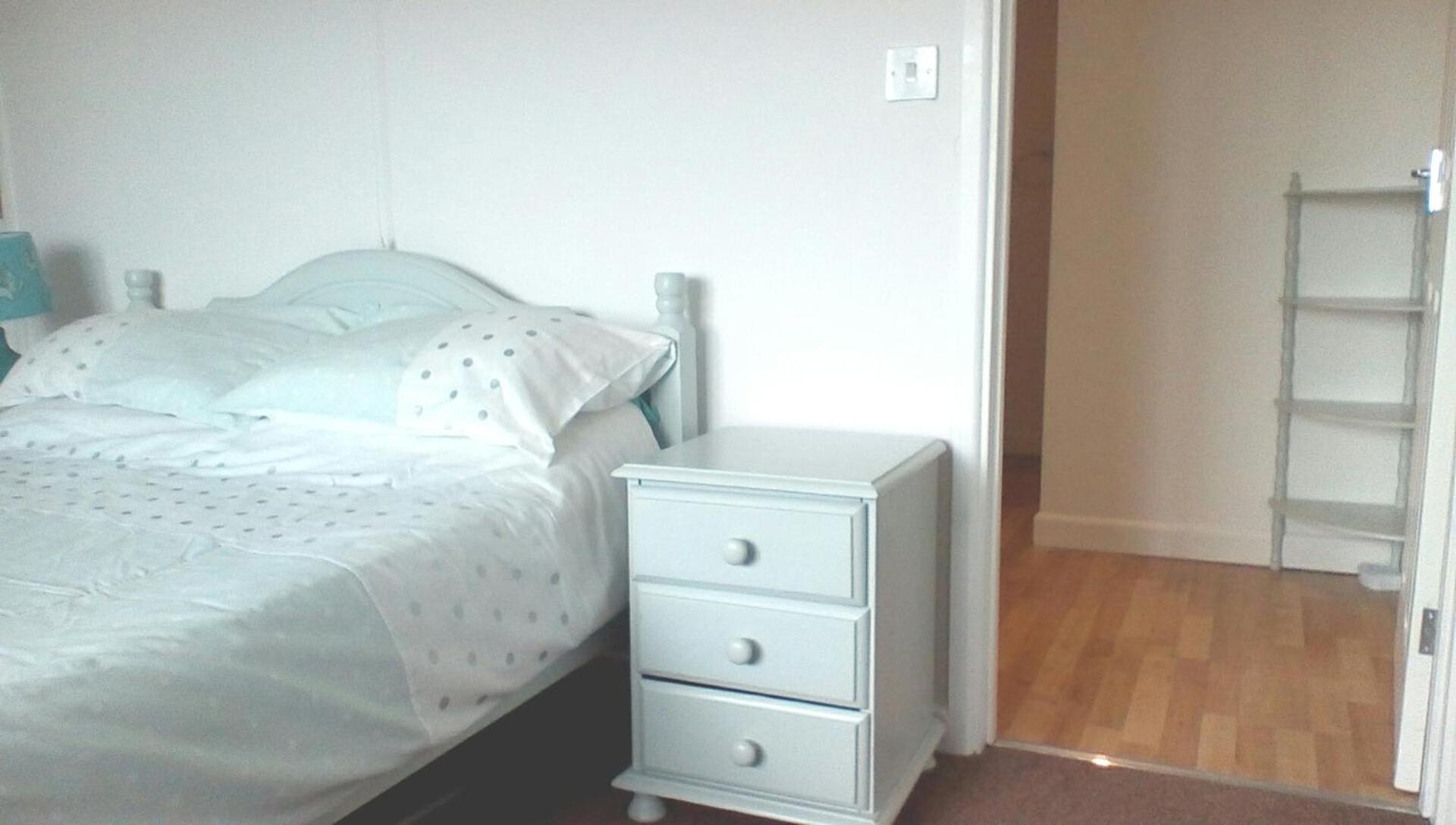 Family Room with Private Bathroom photo 2