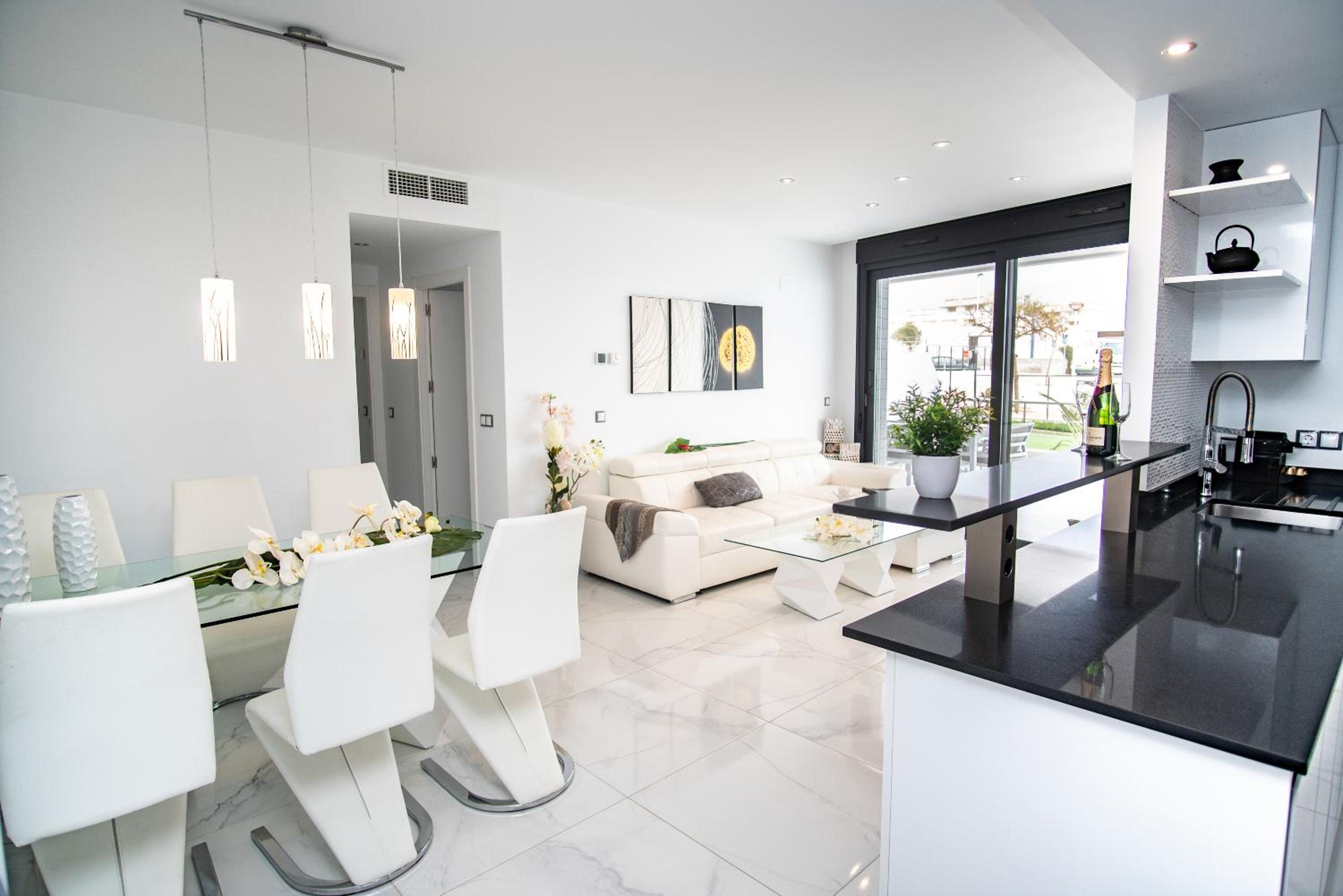 Apartamento con Jacuzzi y vista al mar