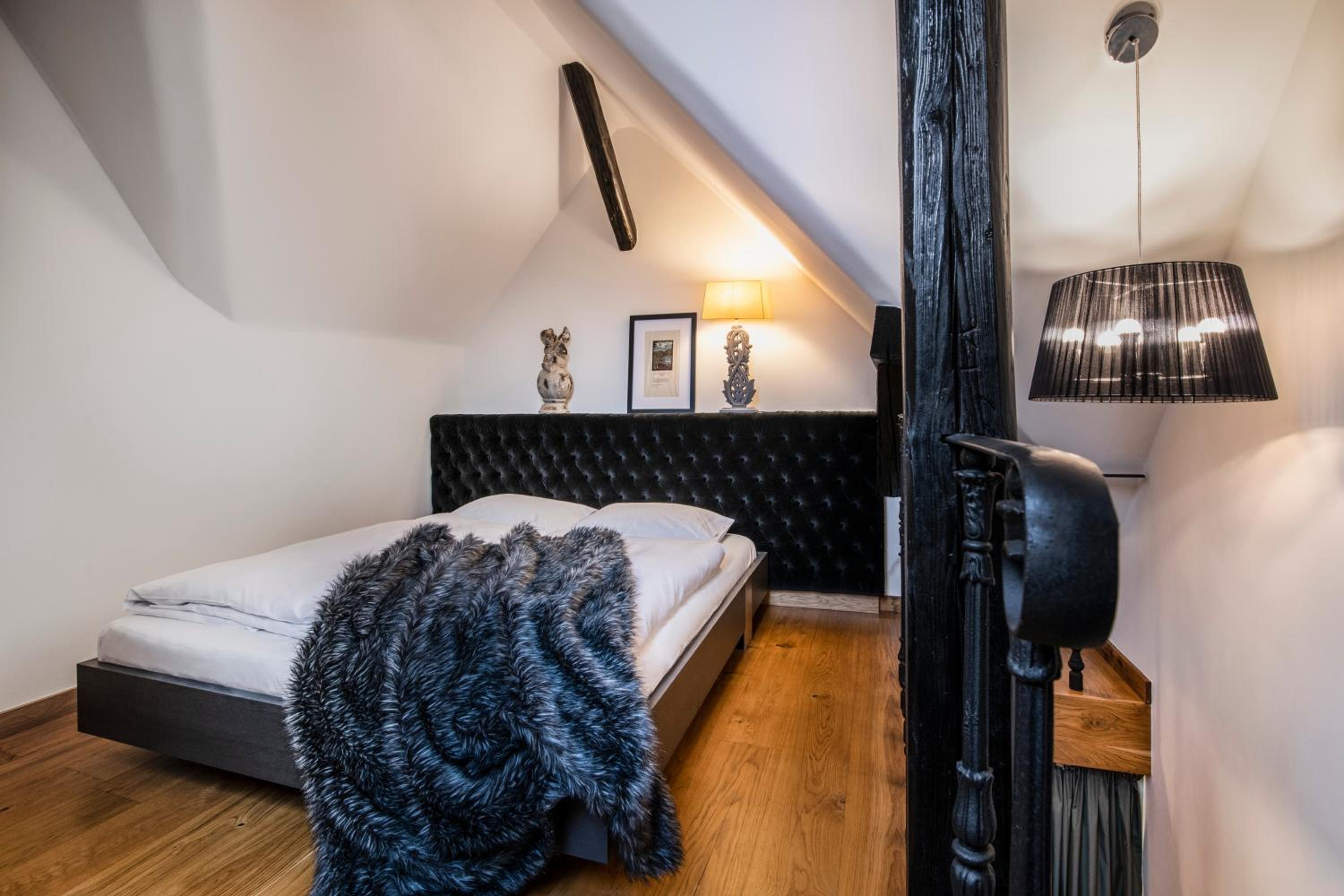 Deluxe Double Room (1) - Photo 3