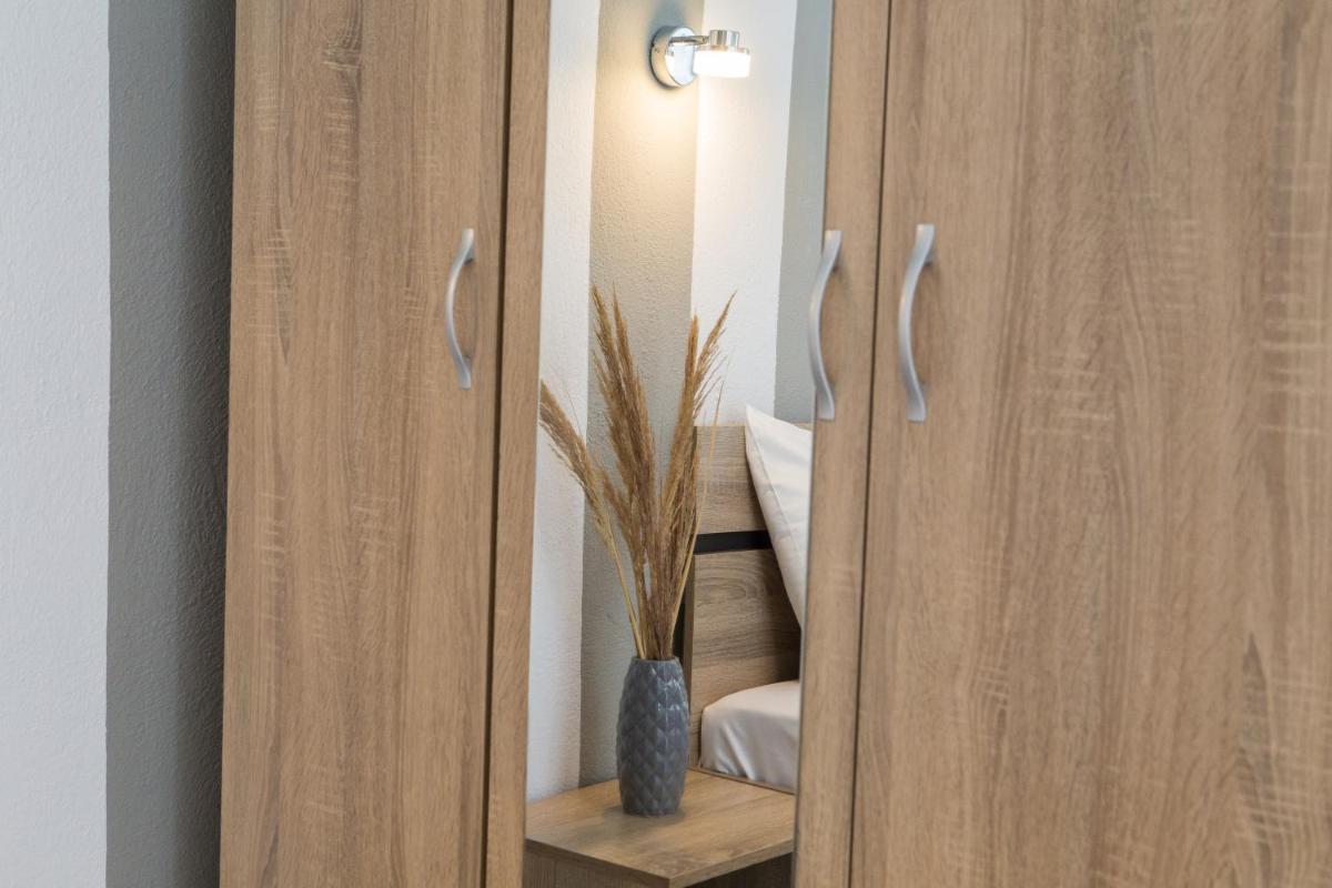 Quadruple Room - Photo 26