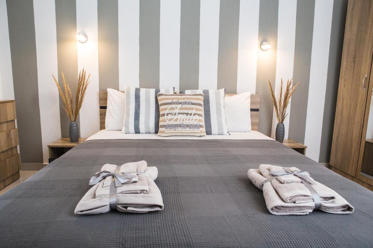 Quadruple Room - Photo 25