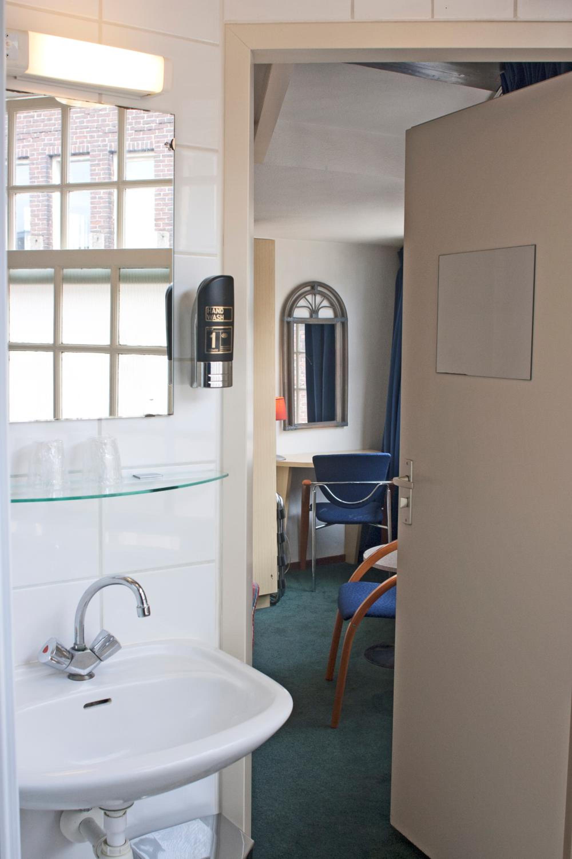 Double or Twin Room photo 2