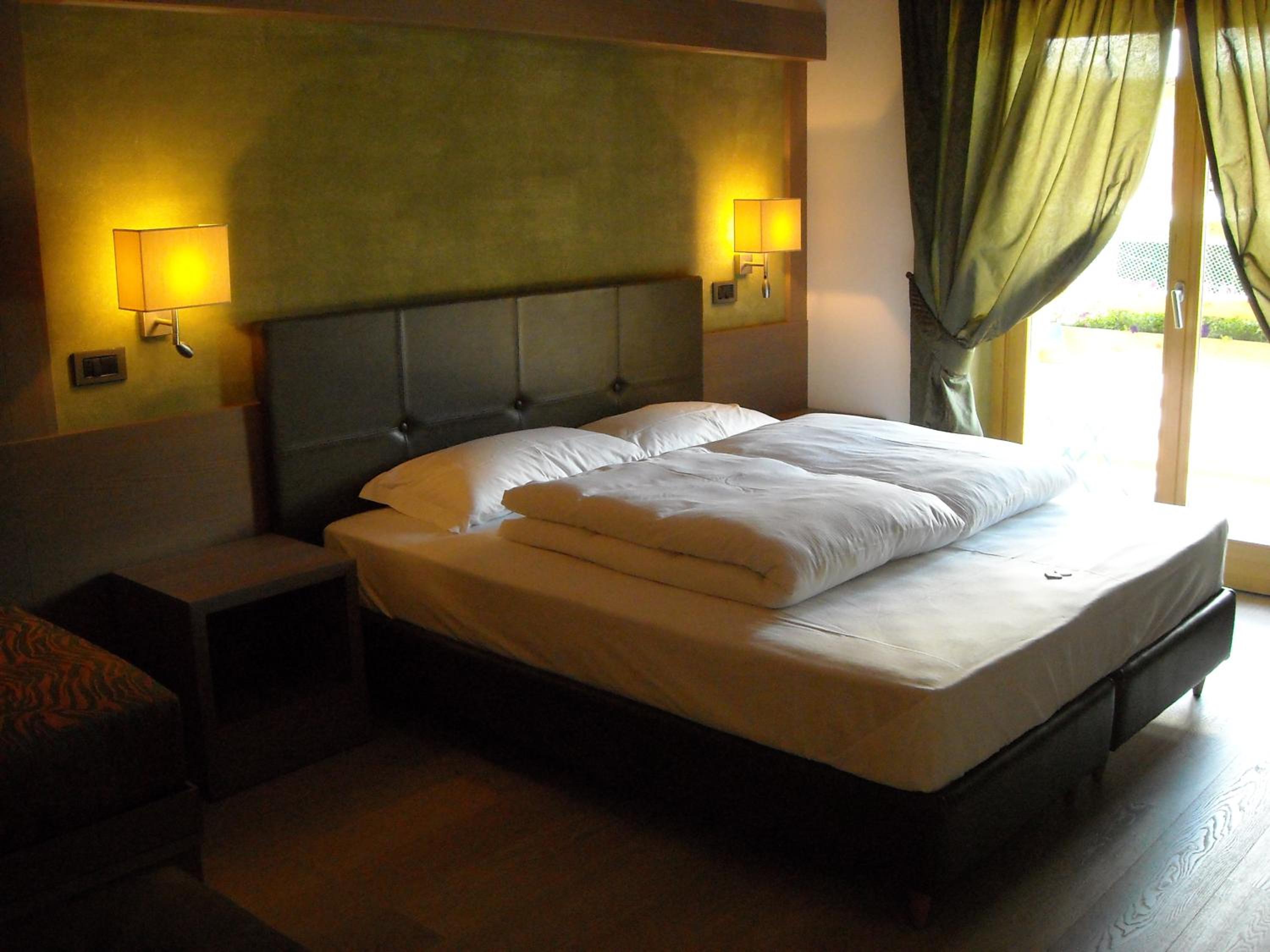Double or Twin Room - Photo 1