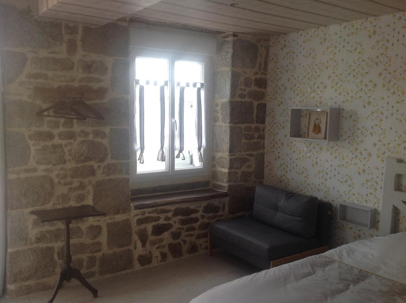 Queen Room with Garden View - Photo 5